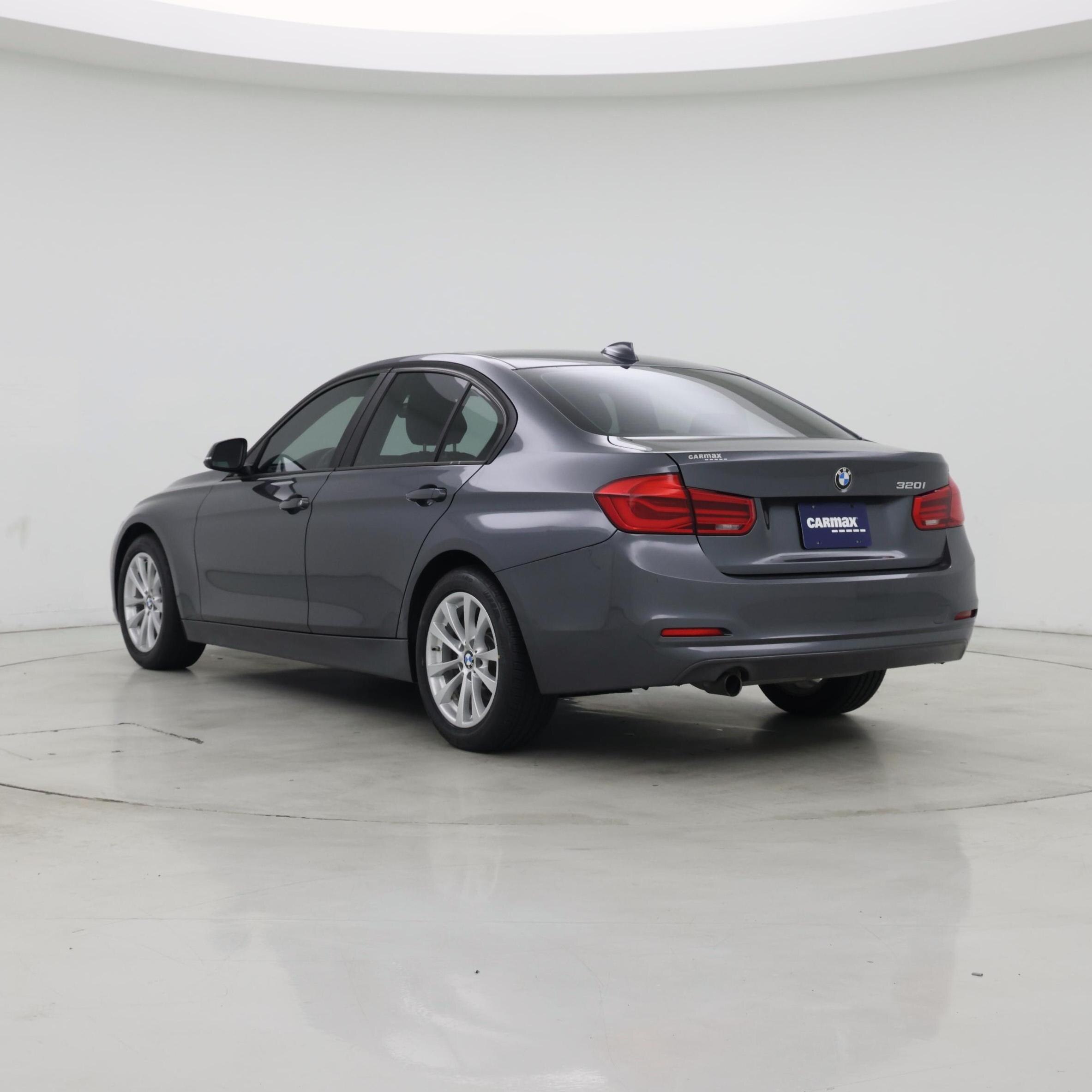Thumbnail: 2016 BMW 3 Series - 2