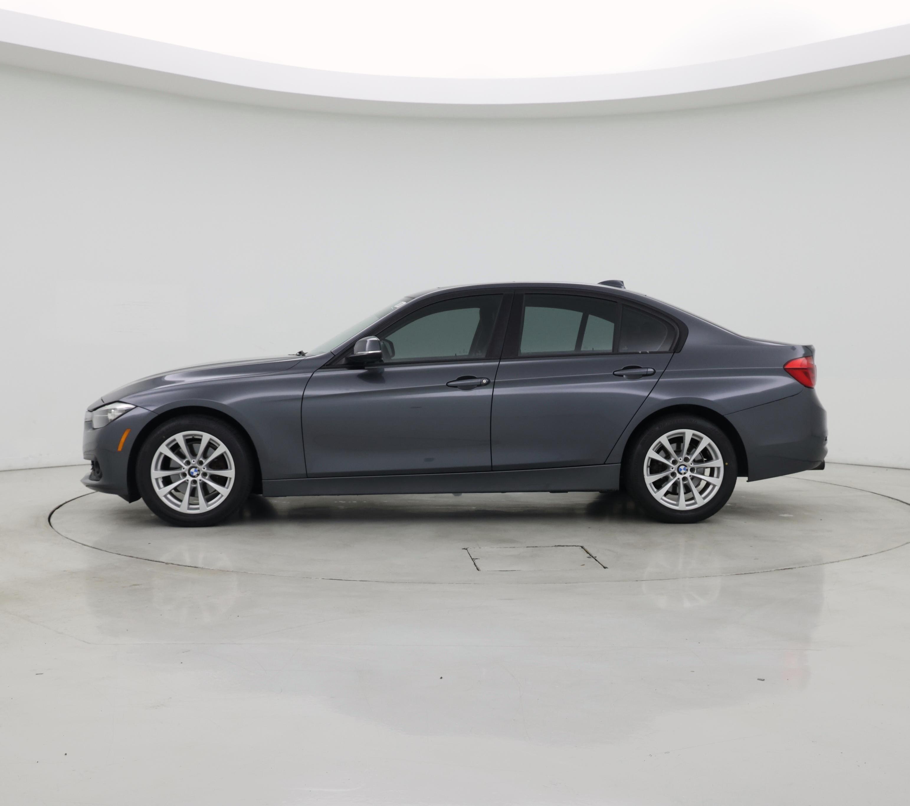 Thumbnail: 2016 BMW 3 Series - 3