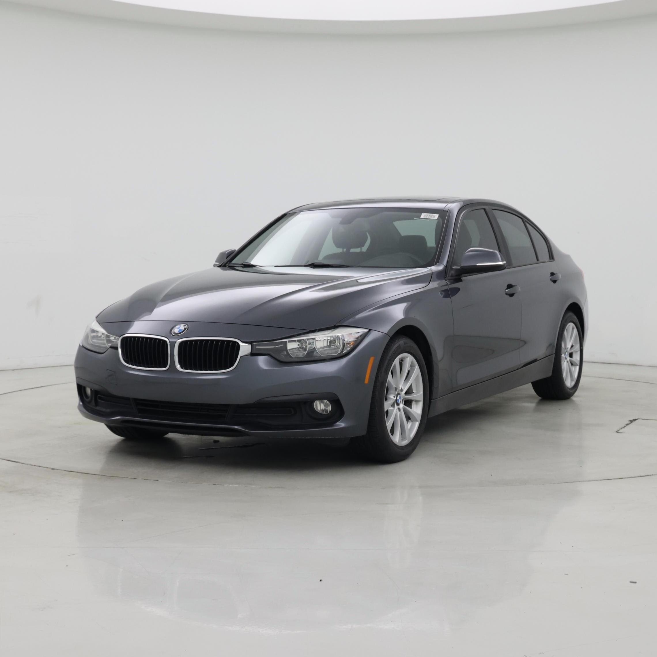 Thumbnail: 2016 BMW 3 Series - 4