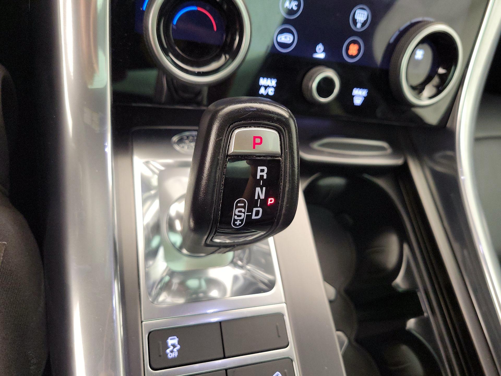 Thumbnail: 2020 Land Rover Range Rover Sport - 18