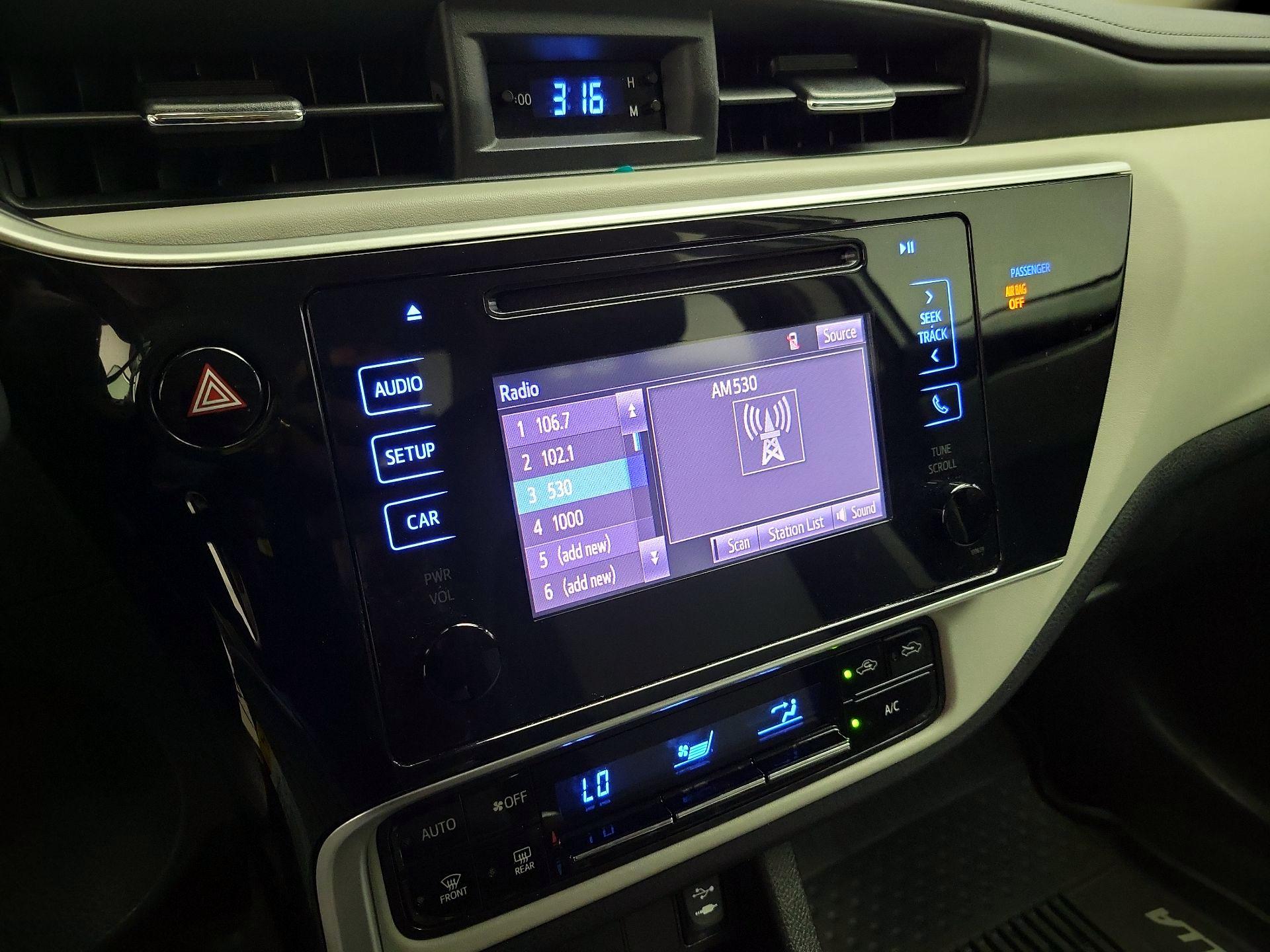 Thumbnail: 2018 Toyota Corolla - 15