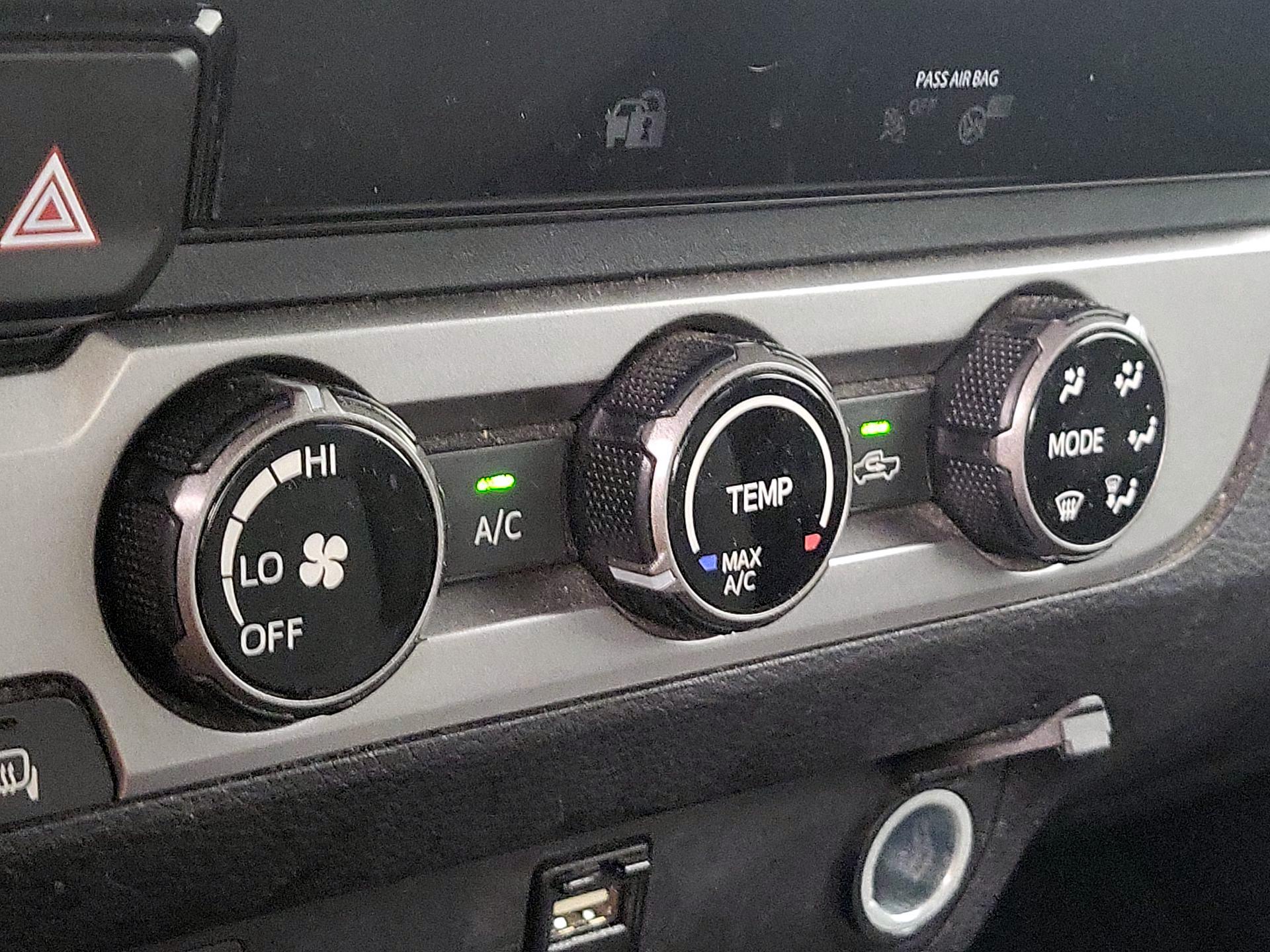 Thumbnail: 2018 Toyota Tacoma - 16