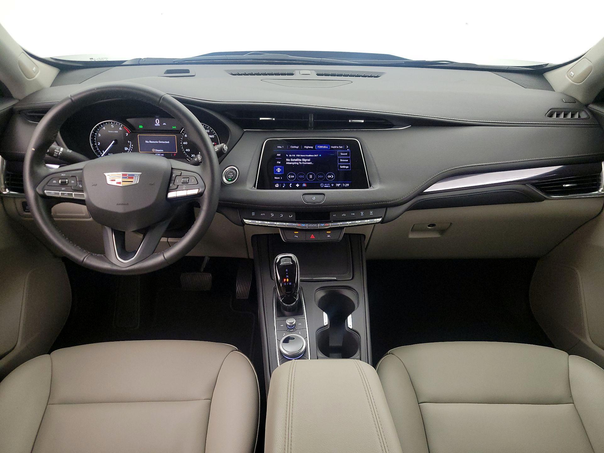 Thumbnail: 2023 Cadillac XT4 - 9