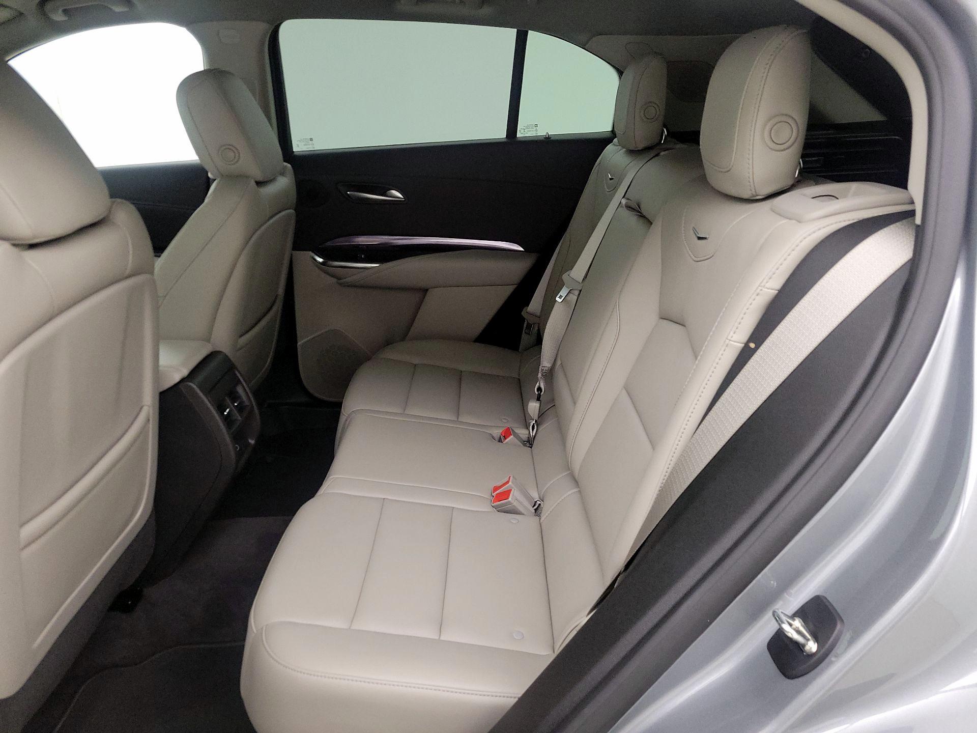 Thumbnail: 2023 Cadillac XT4 - 19