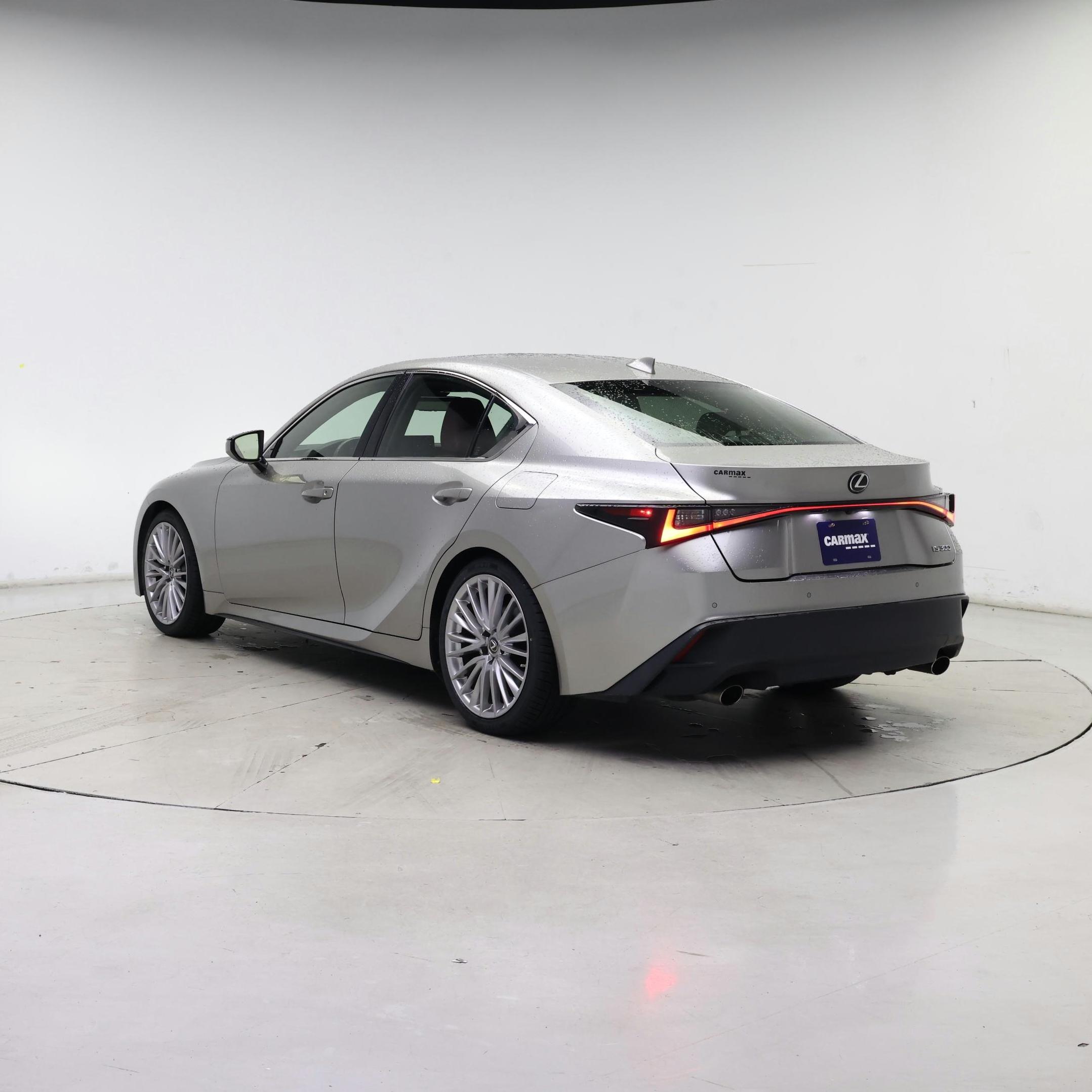 Thumbnail: 2022 Lexus IS - 2