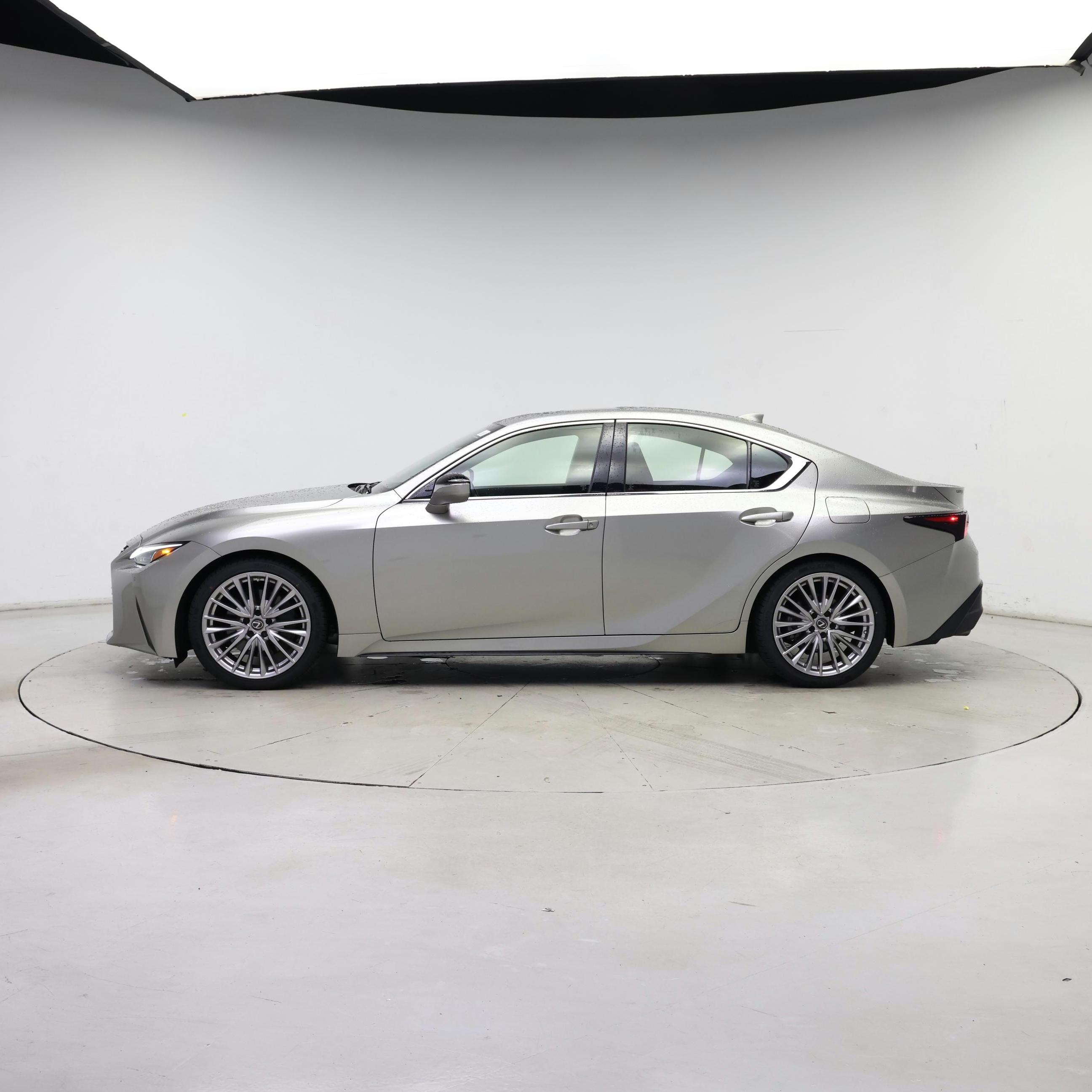 Thumbnail: 2022 Lexus IS - 3