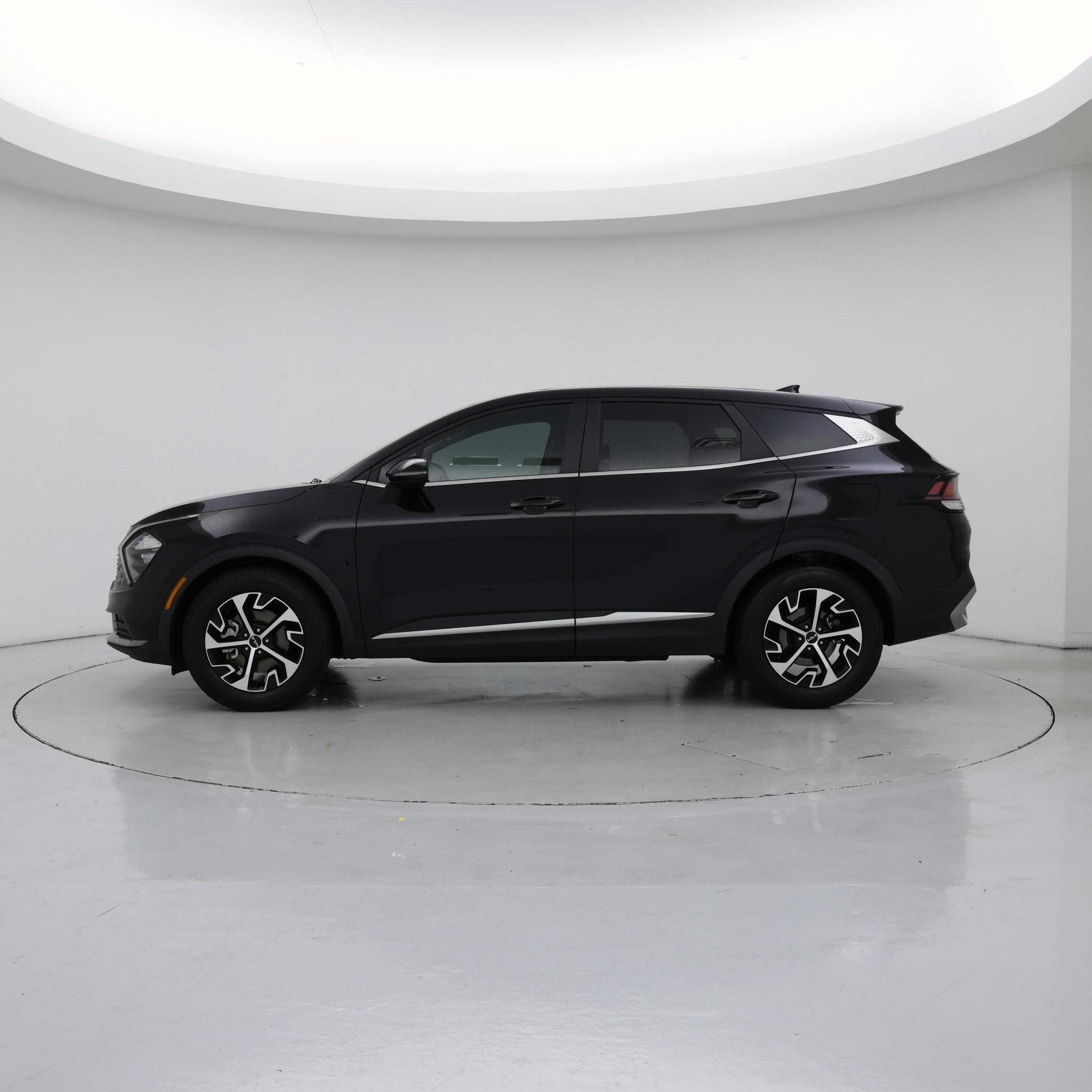 Thumbnail: 2023 Kia Sportage - 3