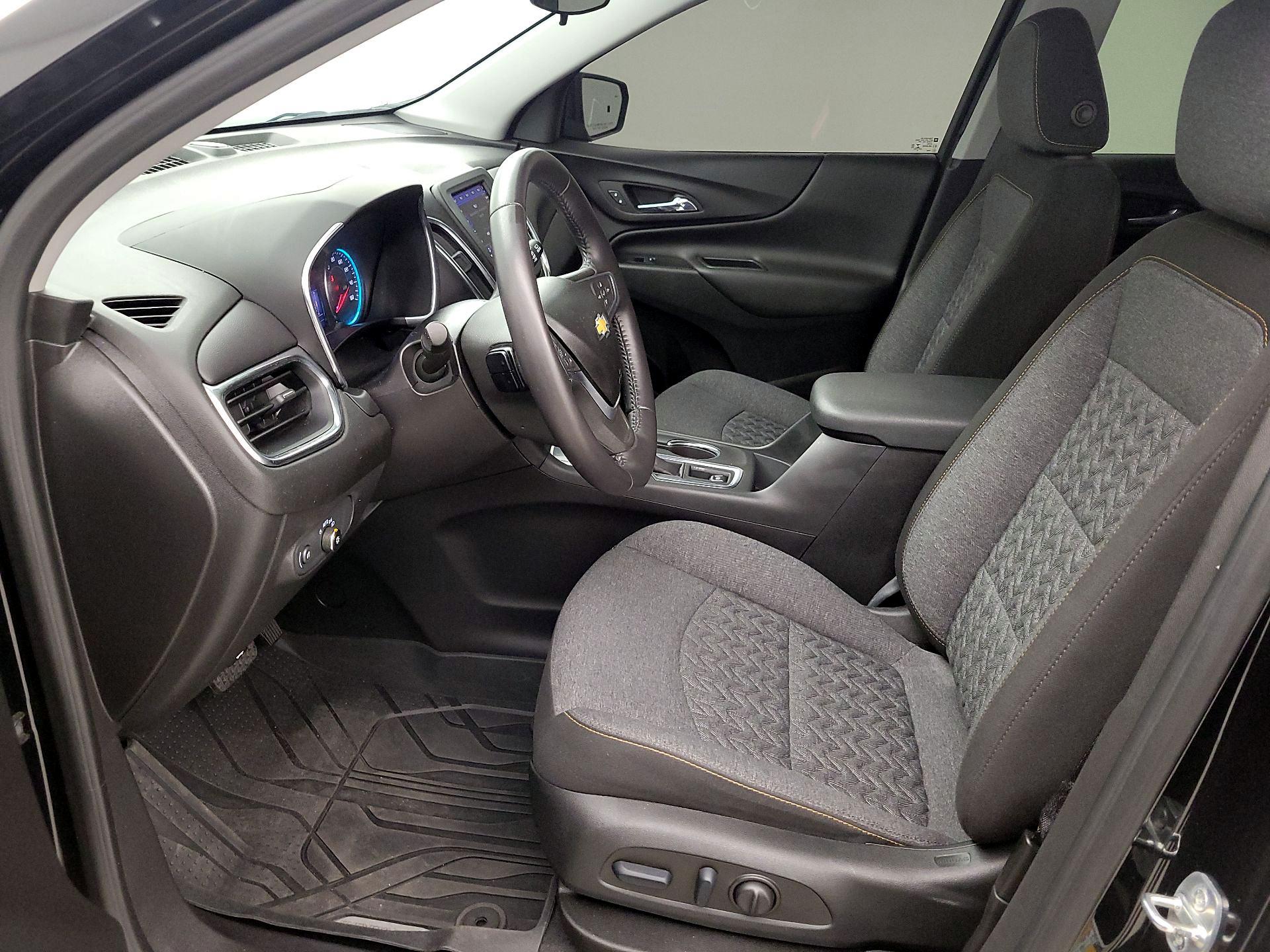 Thumbnail: 2022 Chevrolet Equinox - 11