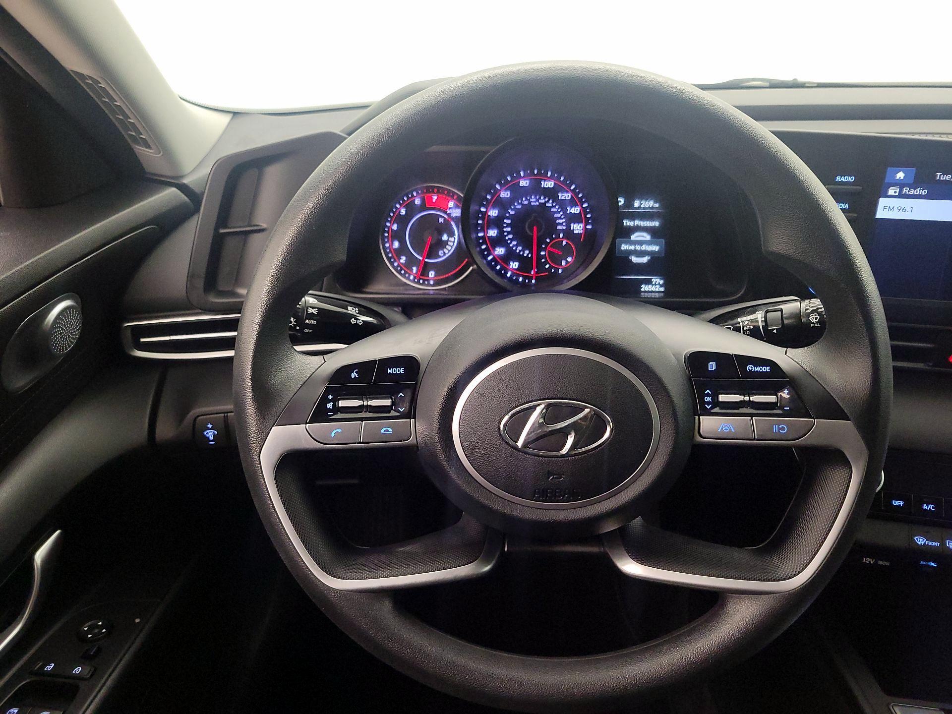 Thumbnail: 2023 Hyundai Elantra - 10