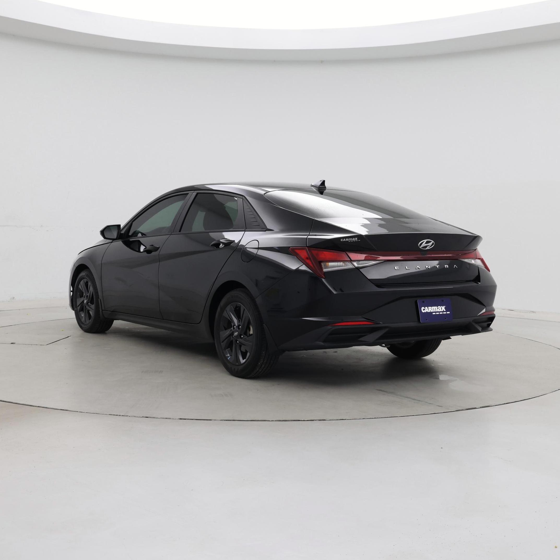 Thumbnail: 2023 Hyundai Elantra - 2