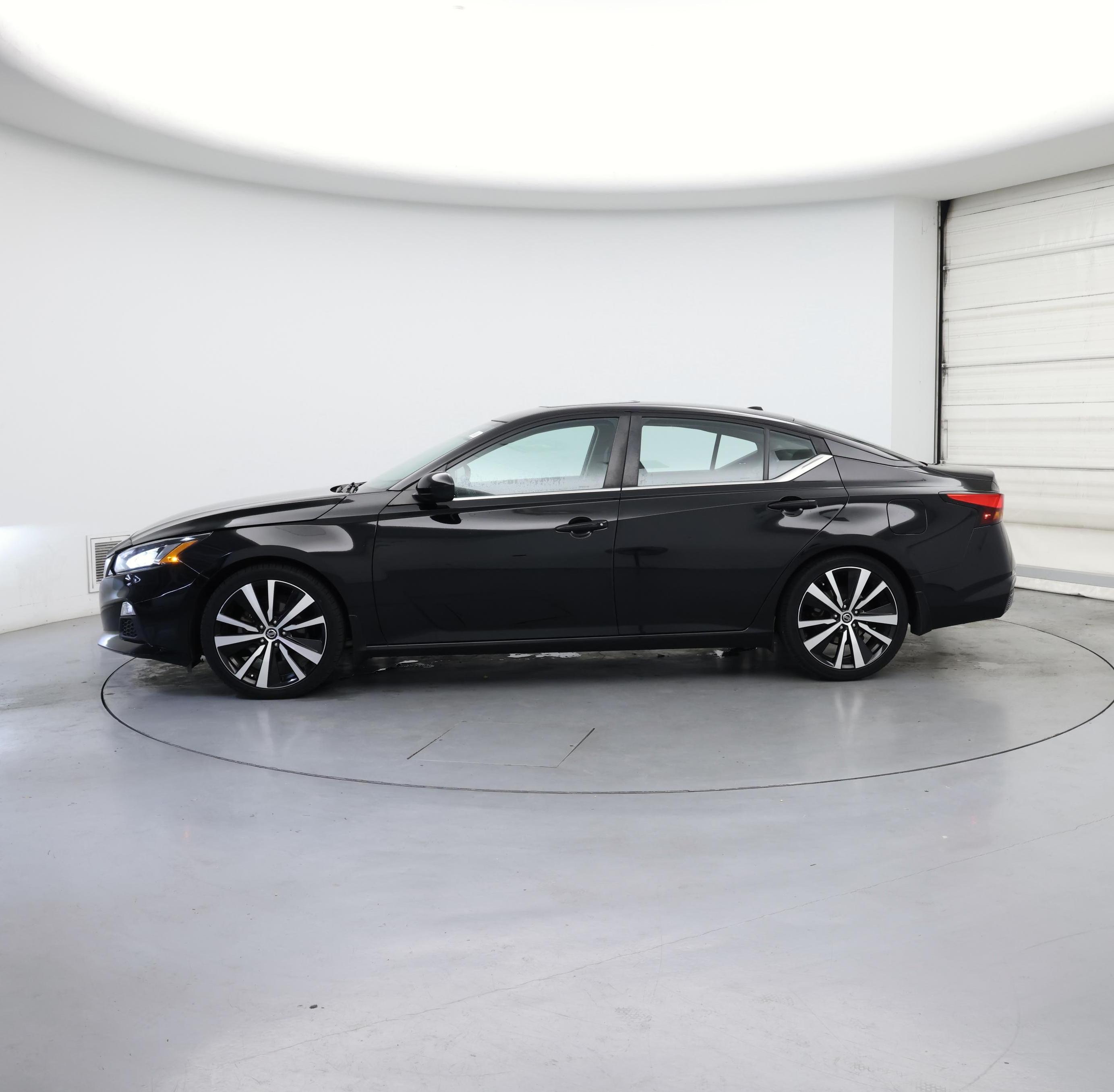 Thumbnail: 2020 Nissan Altima - 3