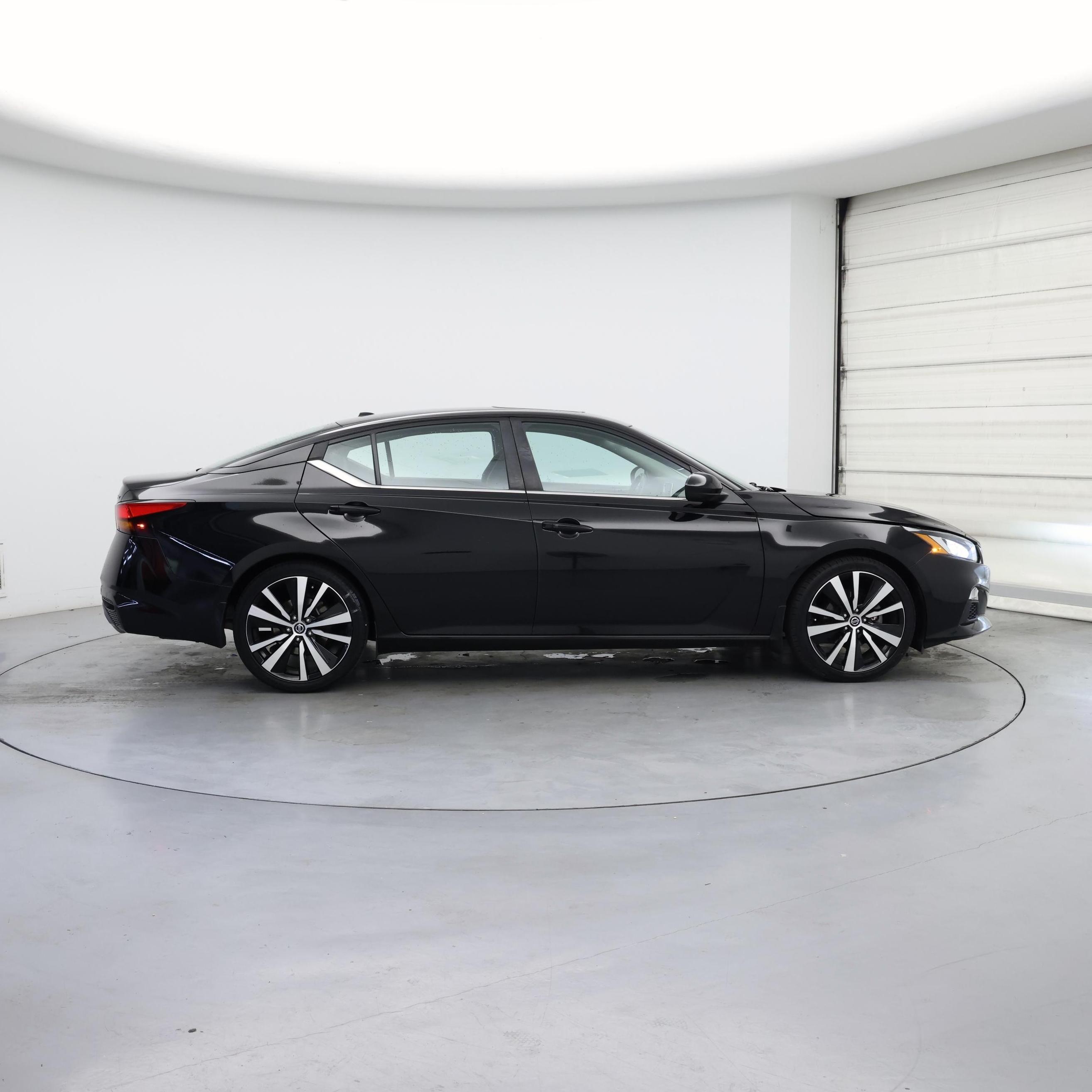 Thumbnail: 2020 Nissan Altima - 7