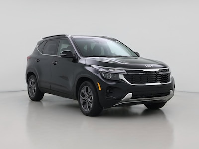 Black 2024 Kia Seltos S