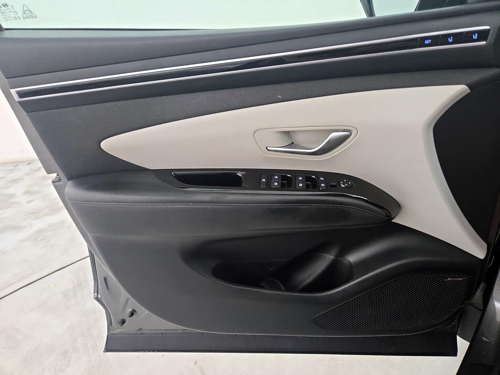 Thumbnail: 2022 Hyundai Tucson - 12