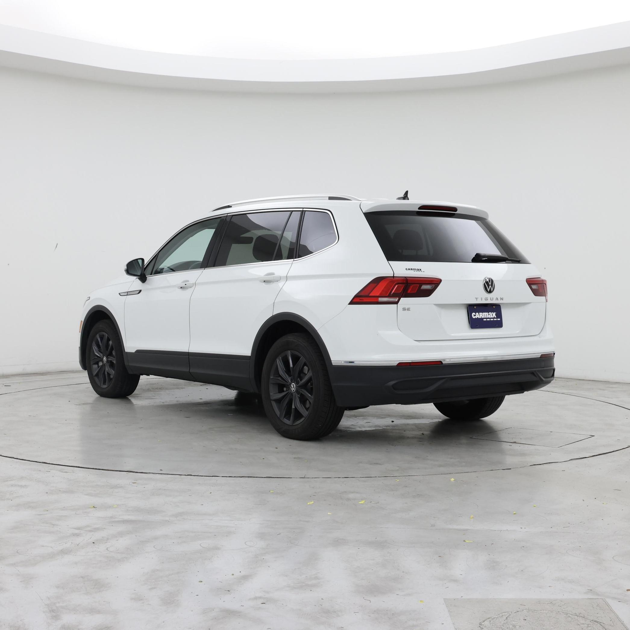 Thumbnail: 2024 Volkswagen Tiguan - 2