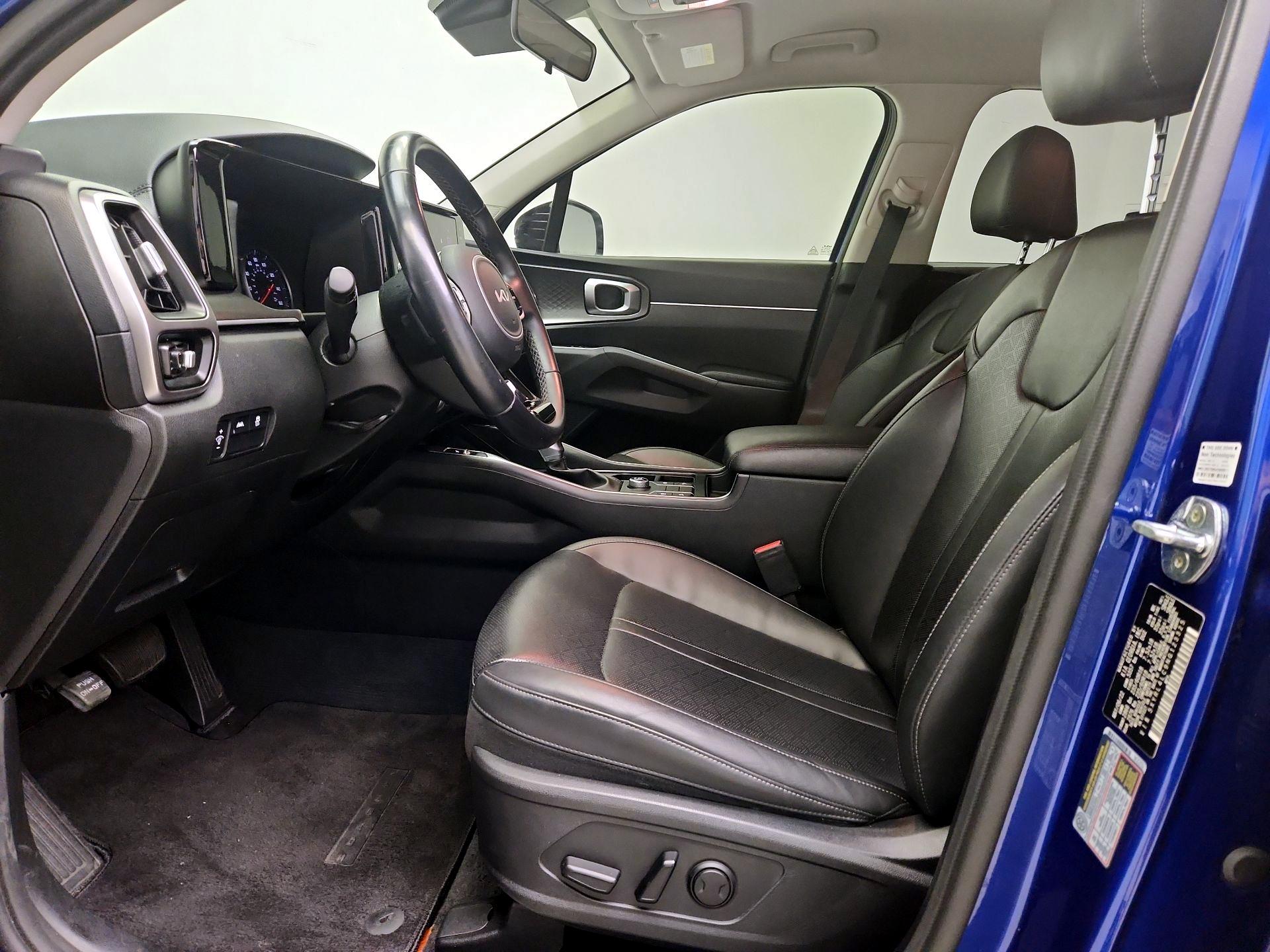 Thumbnail: 2022 Kia Sorento - 11