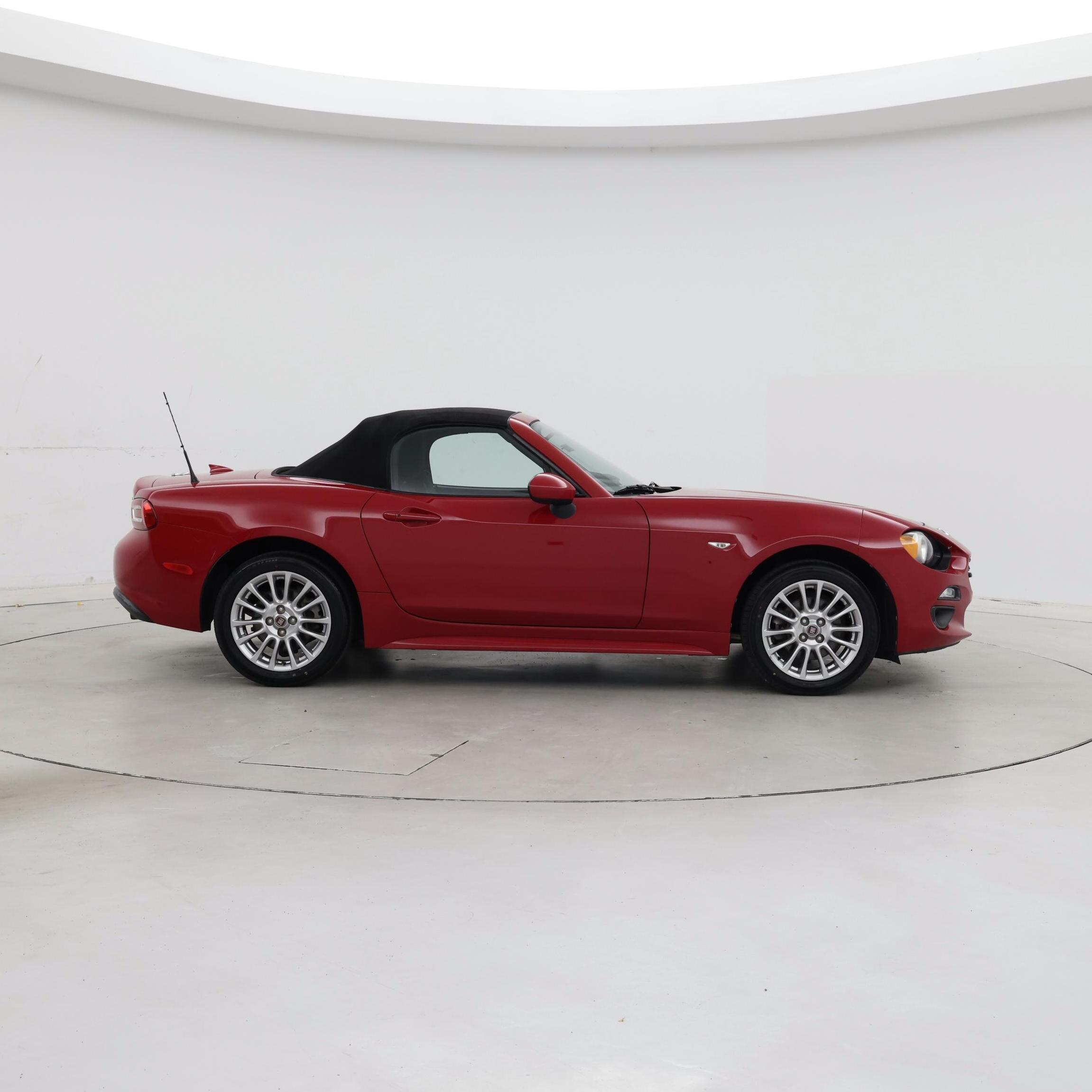 Thumbnail: 2019 Fiat 124 Spider - 7