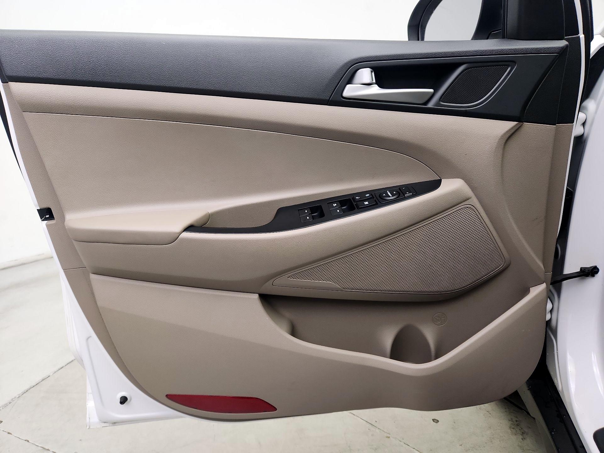Thumbnail: 2021 Hyundai Tucson - 12