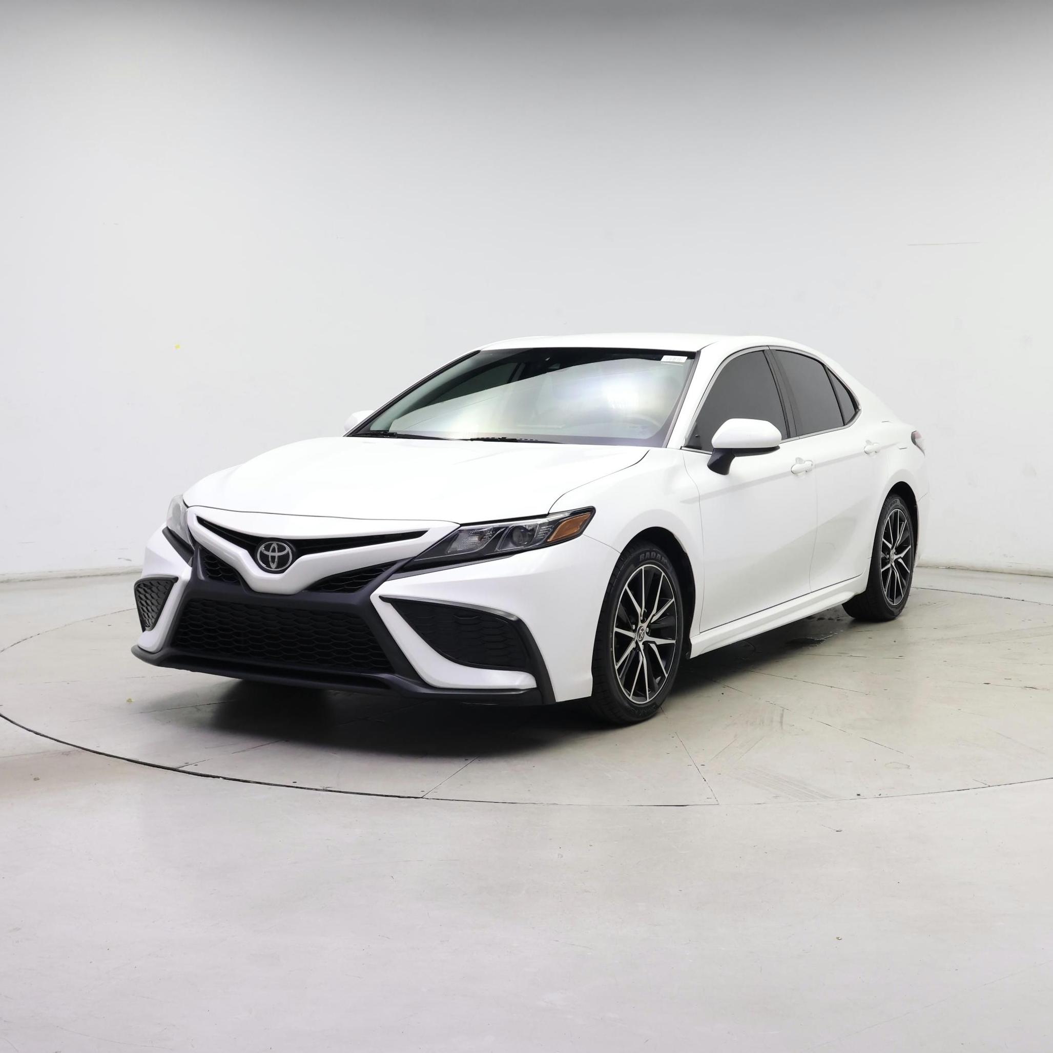 Thumbnail: 2021 Toyota Camry - 4