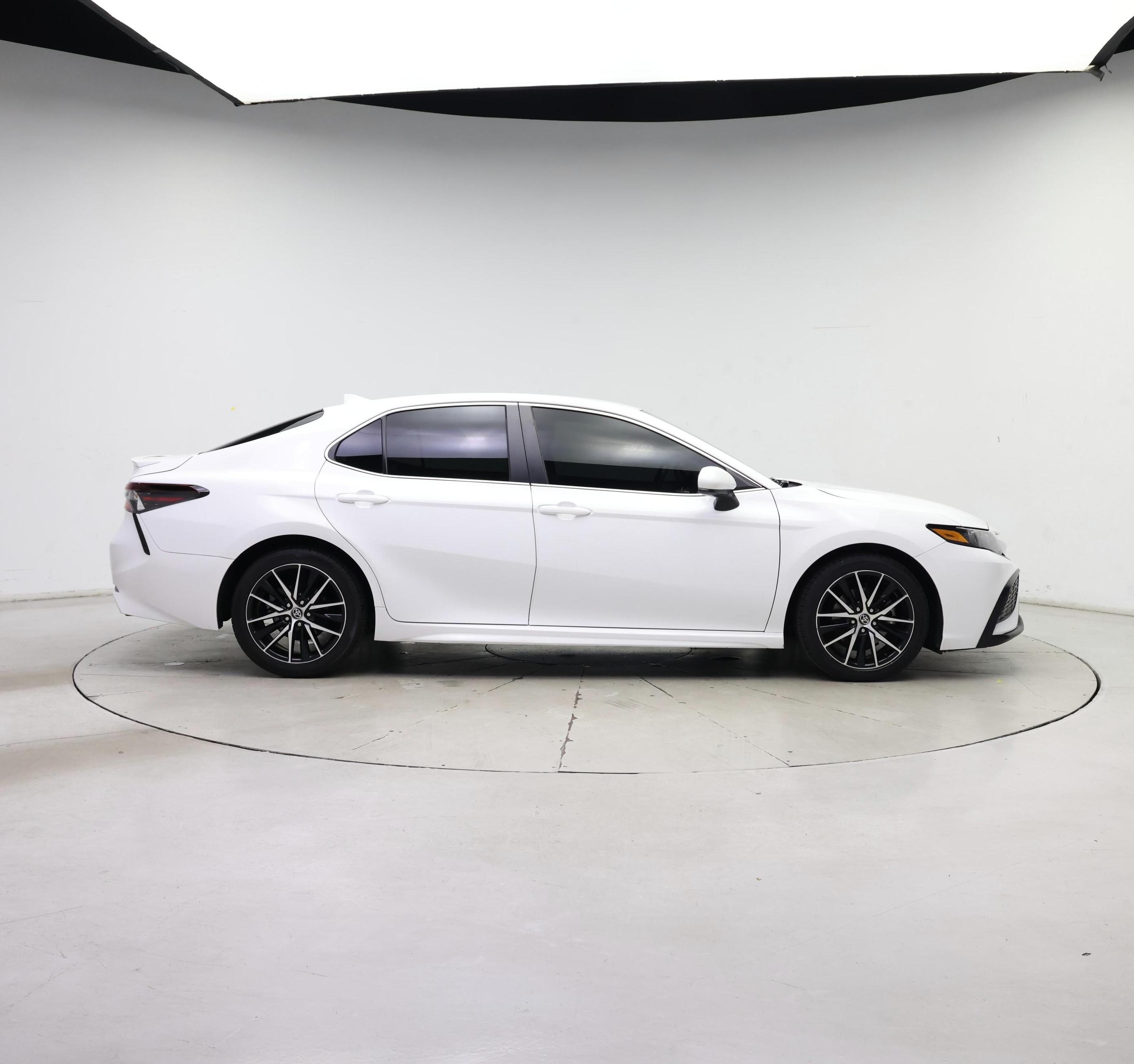 Thumbnail: 2021 Toyota Camry - 7