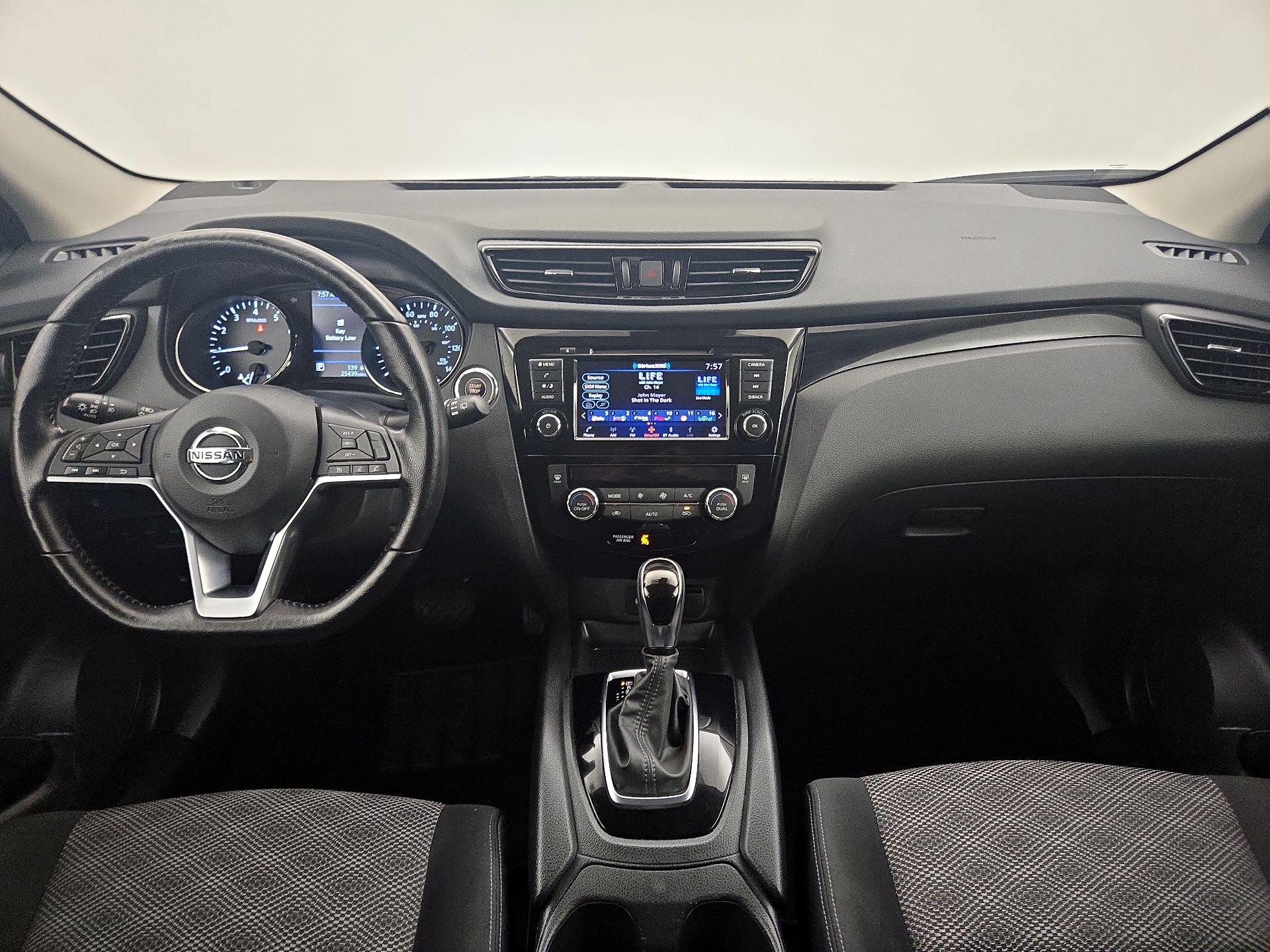 Thumbnail: 2022 Nissan Rogue Sport - 9