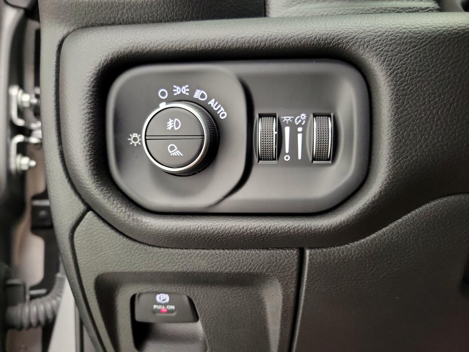 Thumbnail: 2025 RAM 1500 - 13
