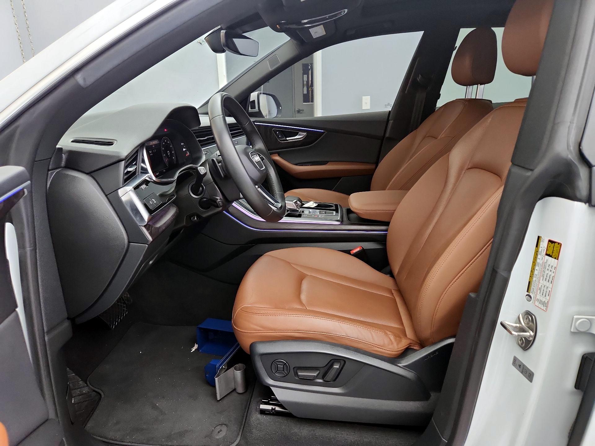 Thumbnail: 2021 Audi Q8 - 11