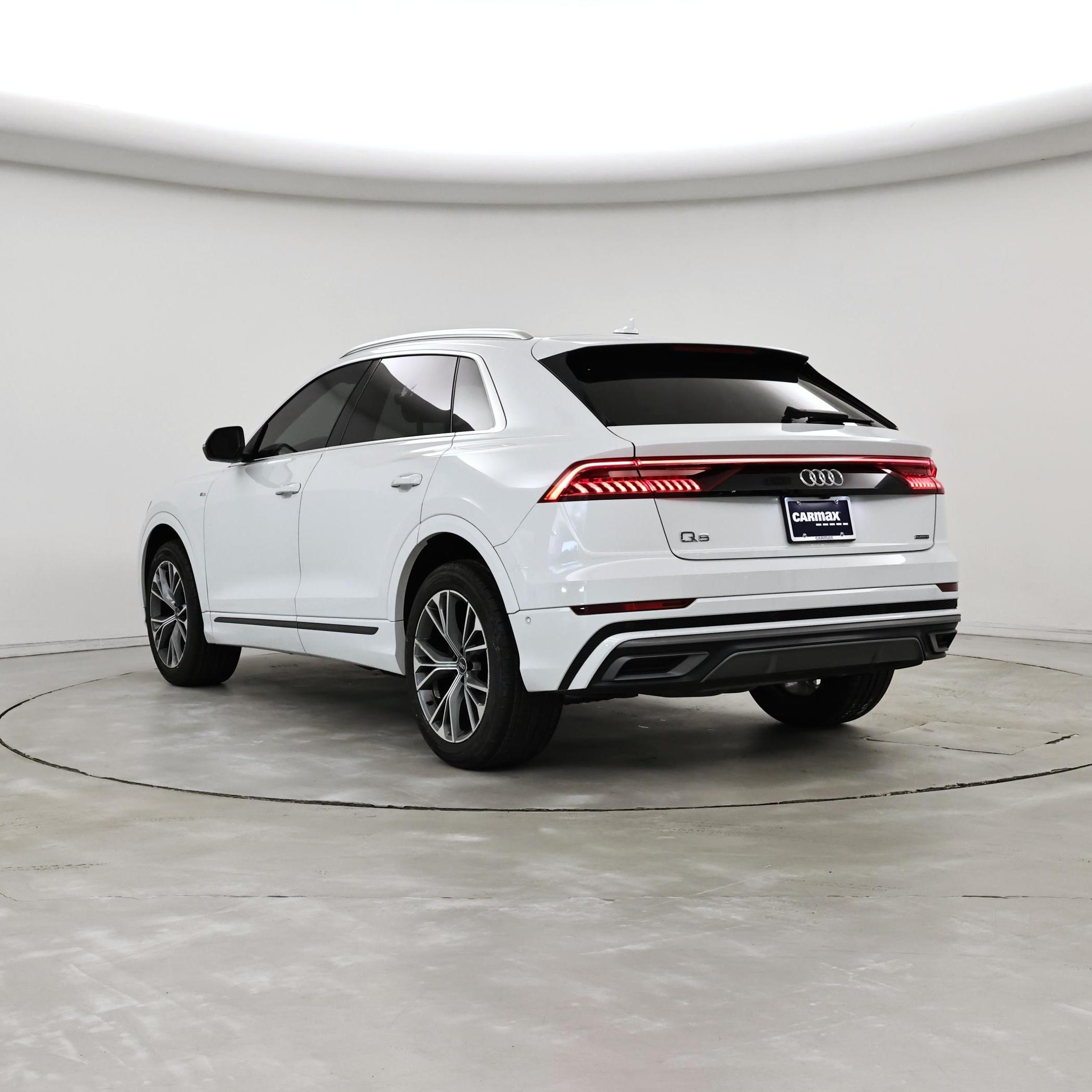Thumbnail: 2021 Audi Q8 - 2