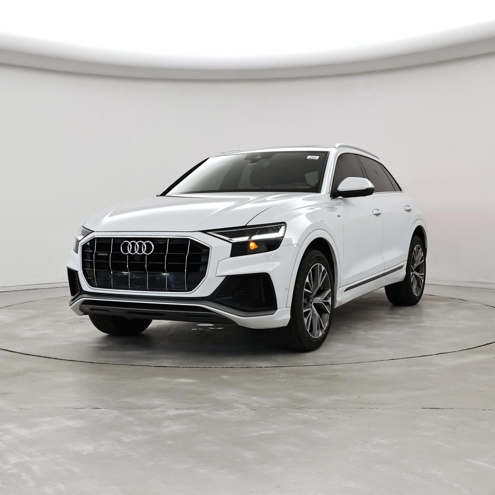 Thumbnail: 2021 Audi Q8 - 4