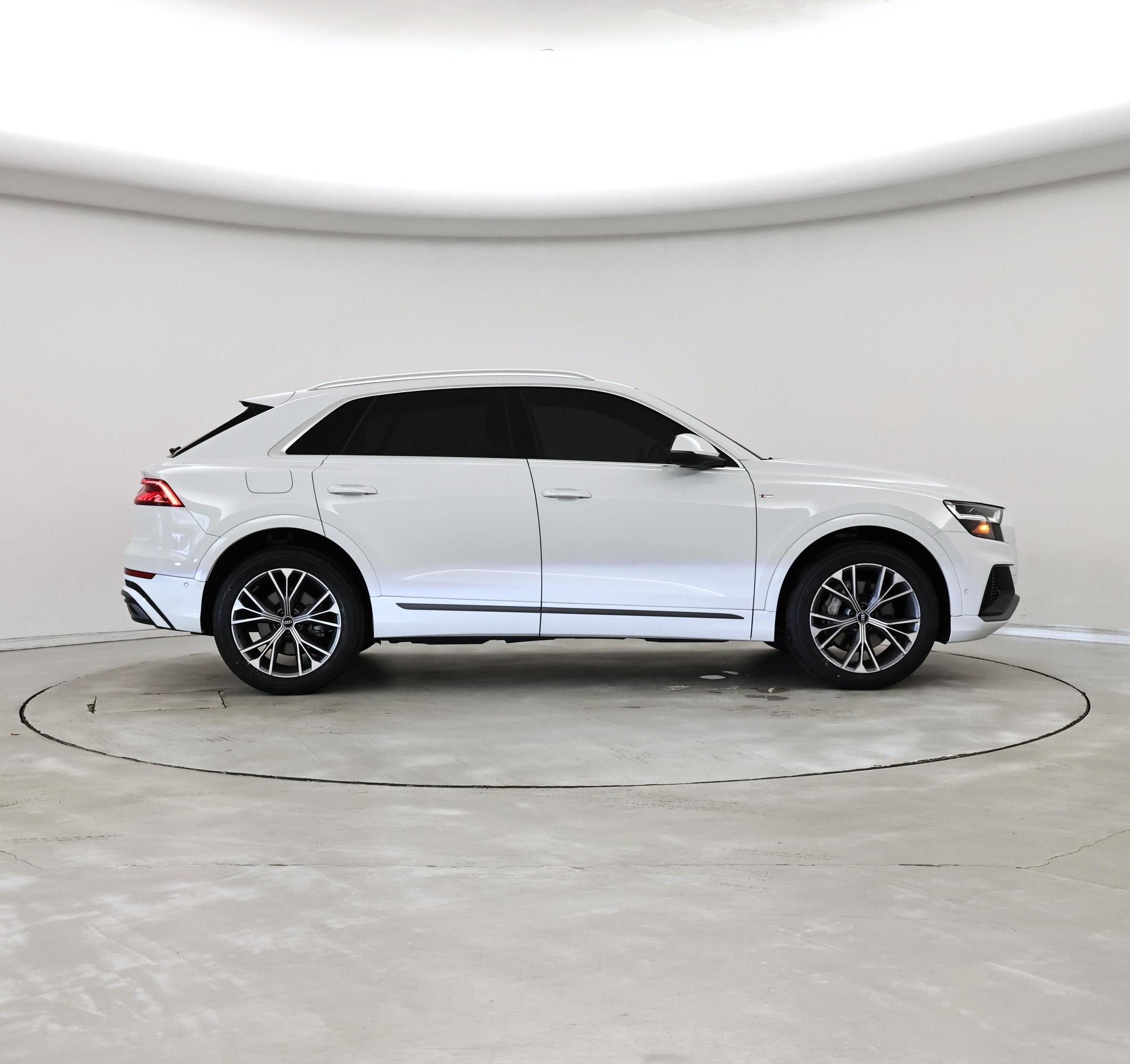 Thumbnail: 2021 Audi Q8 - 7