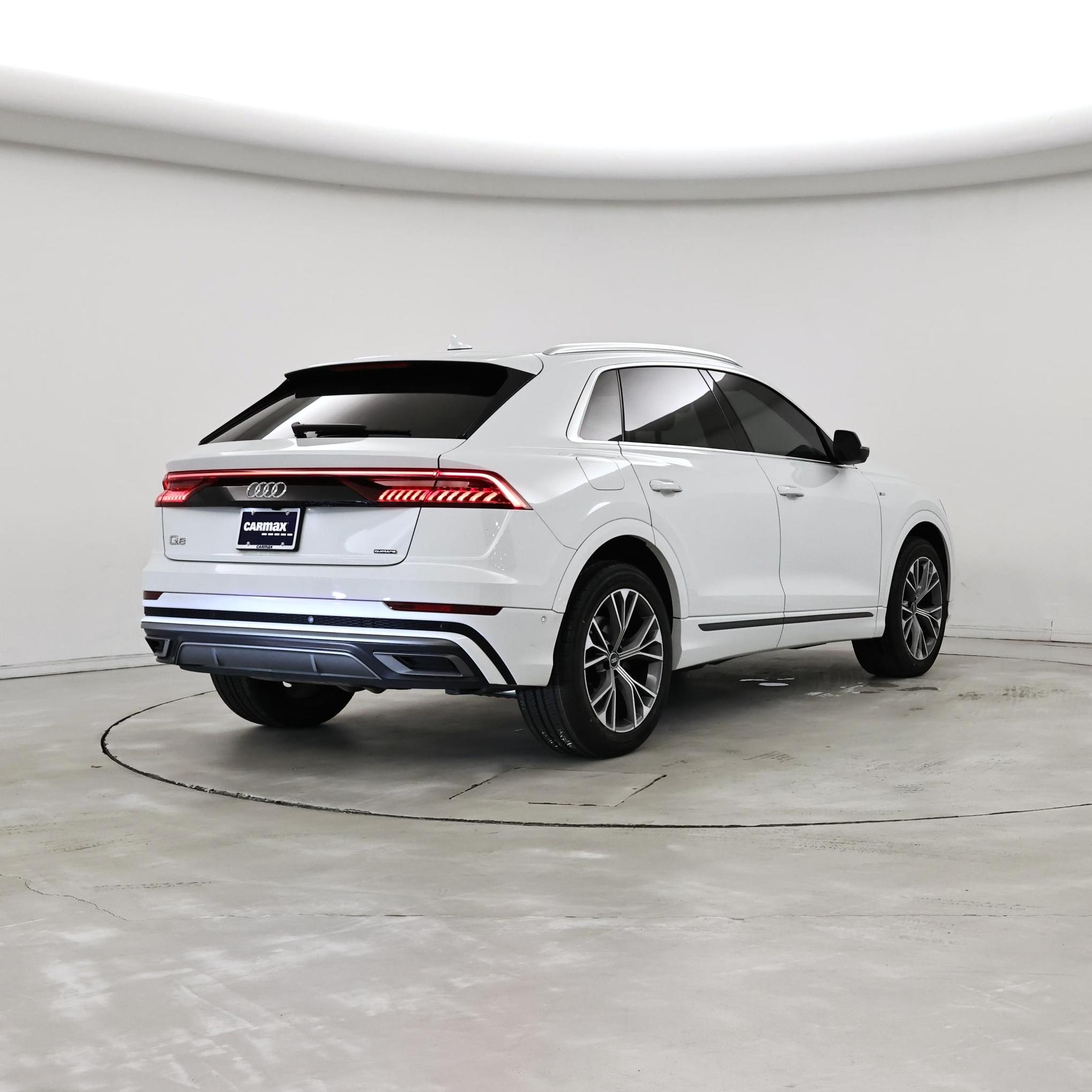 Thumbnail: 2021 Audi Q8 - 8