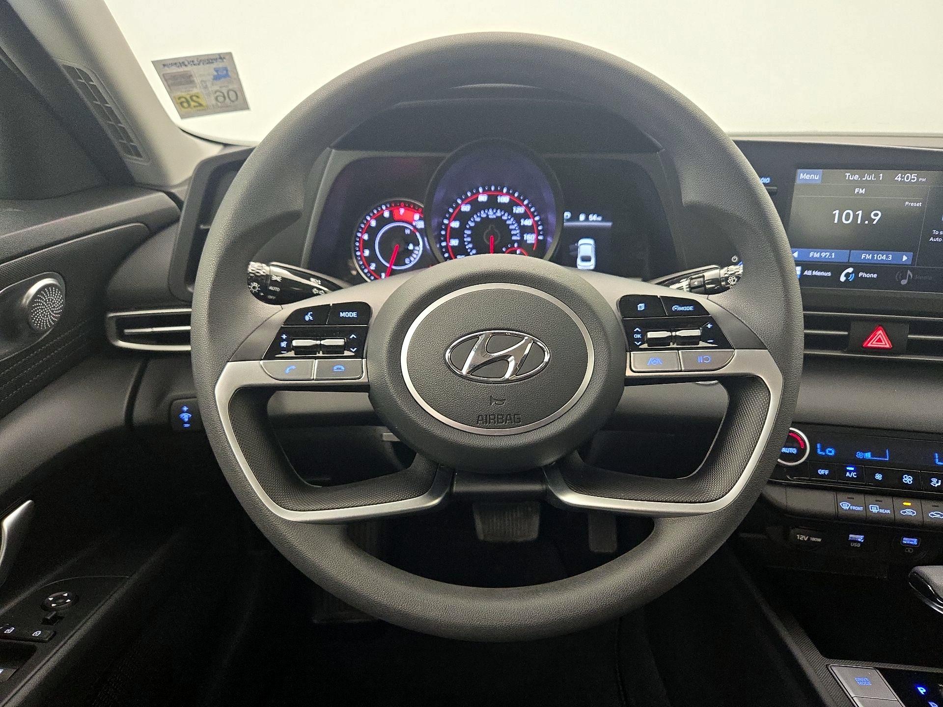 Thumbnail: 2023 Hyundai Elantra - 10