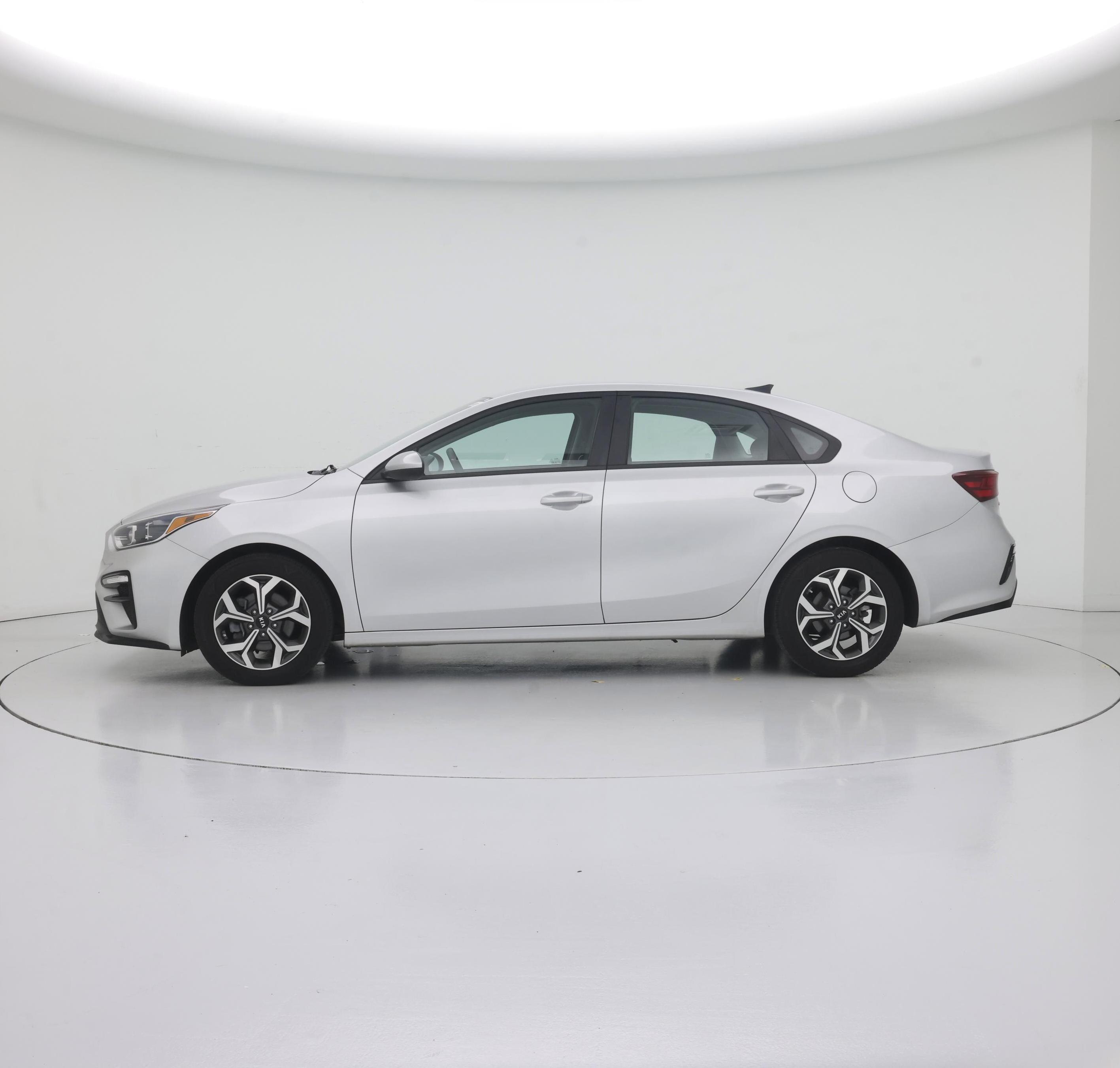 Thumbnail: 2021 Kia Forte - 3