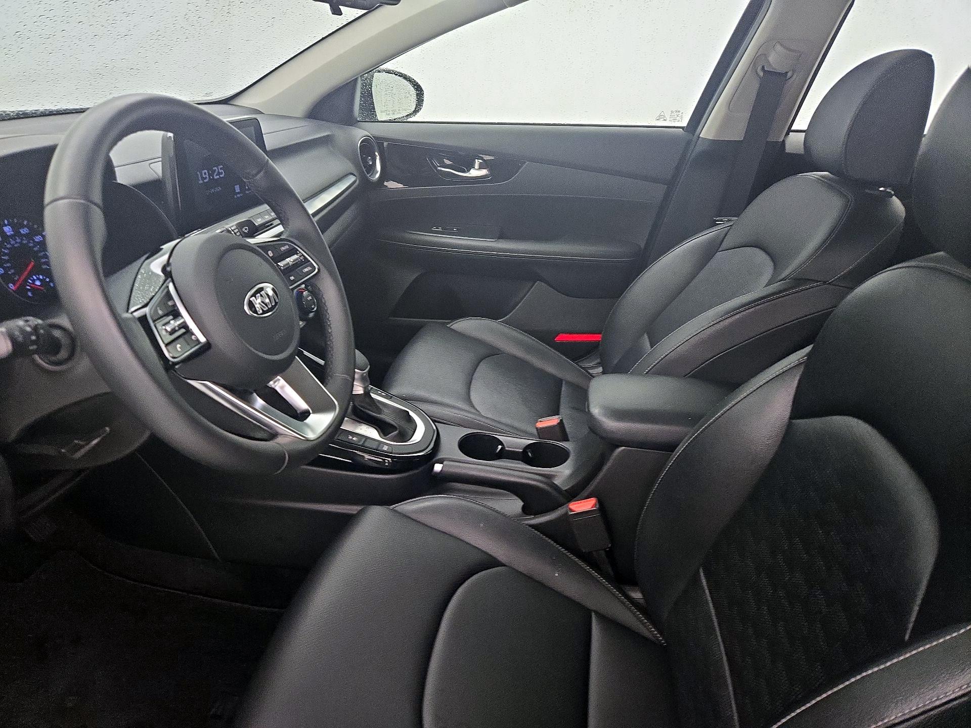 Thumbnail: 2021 Kia Forte - 11