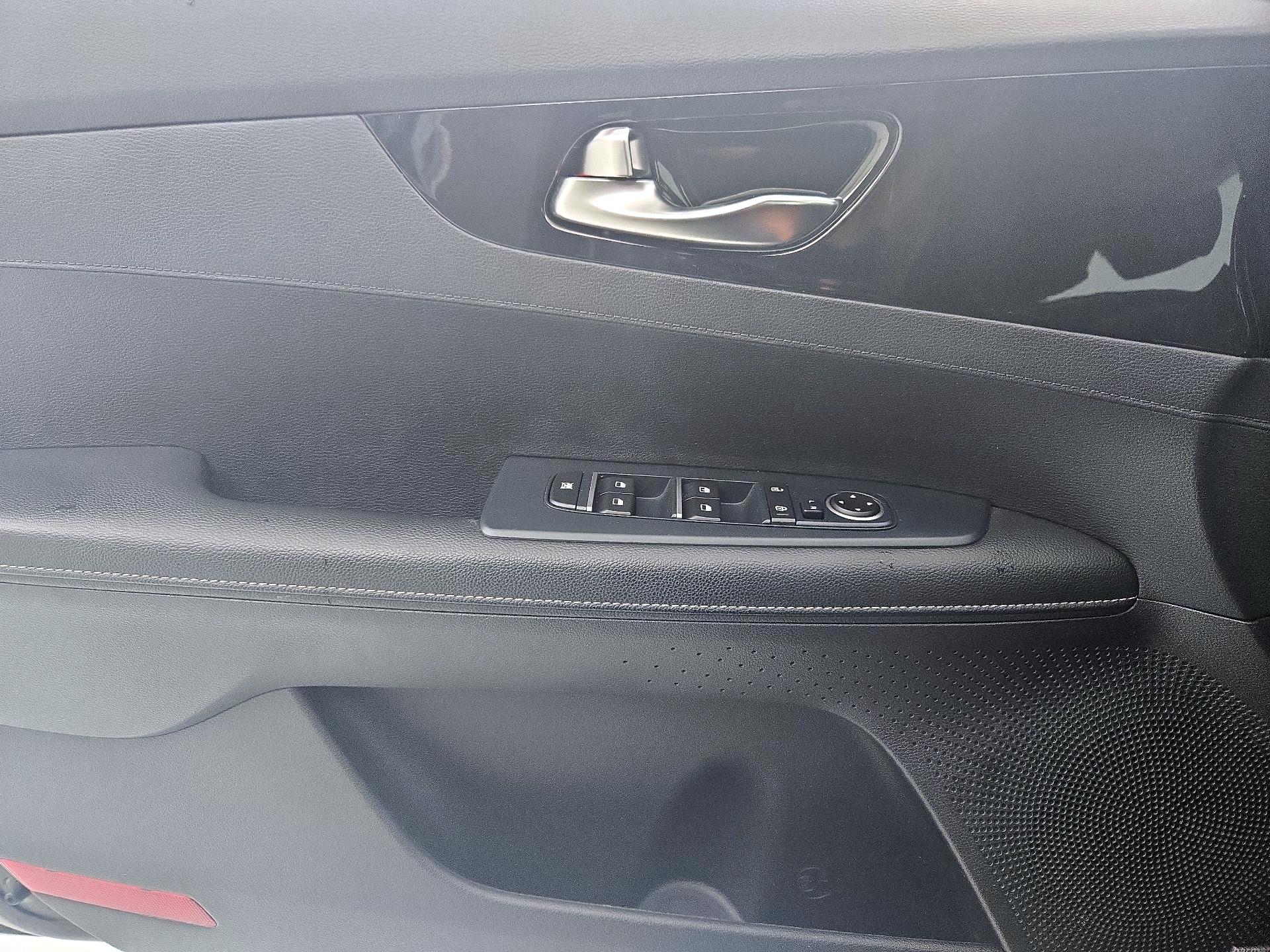 Thumbnail: 2021 Kia Forte - 12