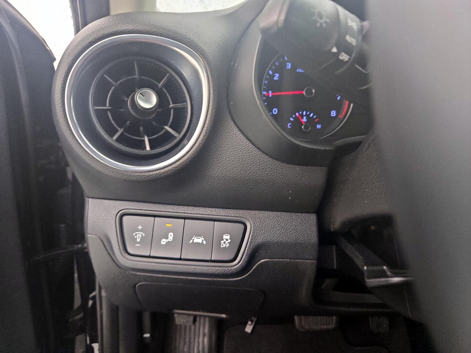 Thumbnail: 2021 Kia Forte - 13