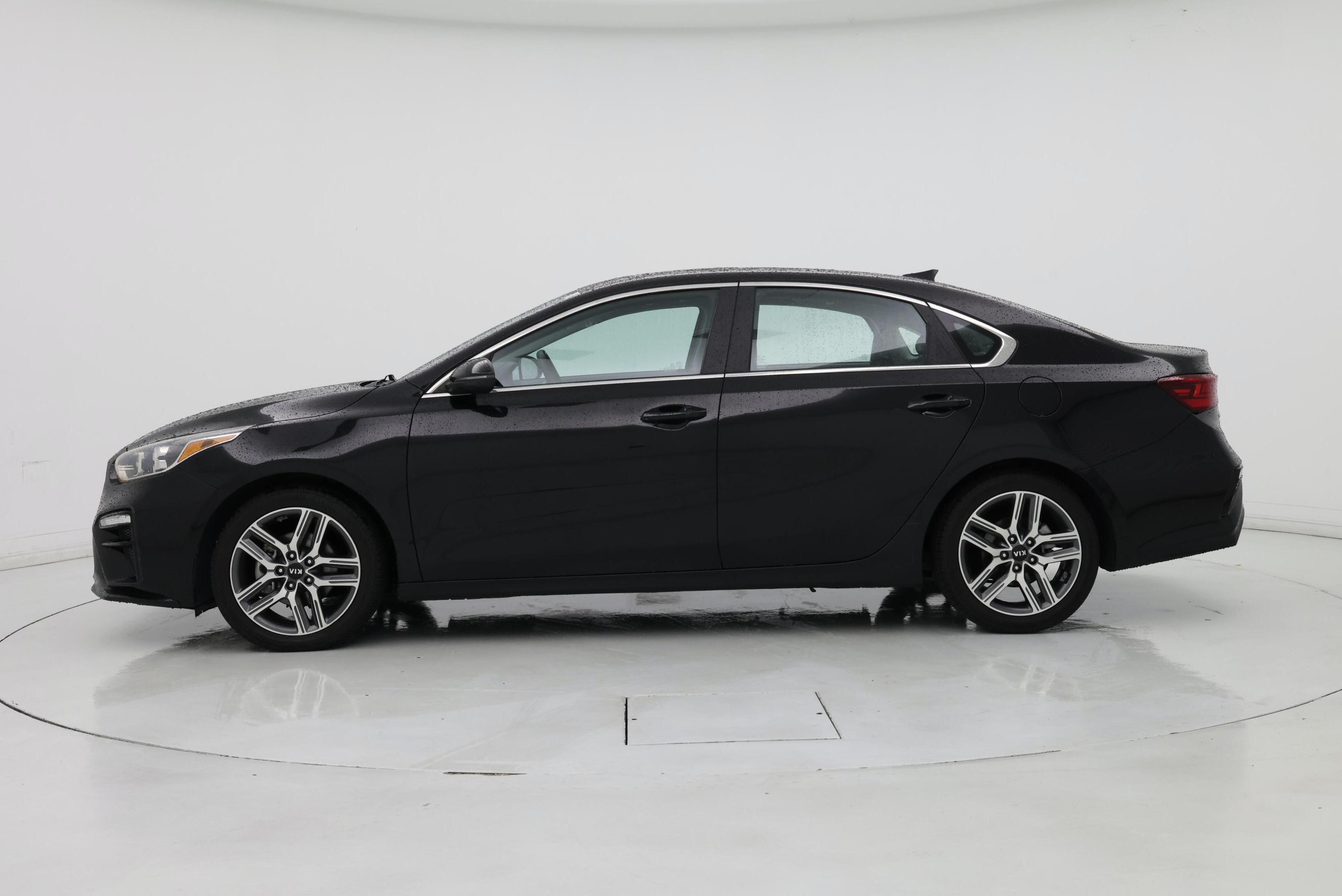Thumbnail: 2021 Kia Forte - 3