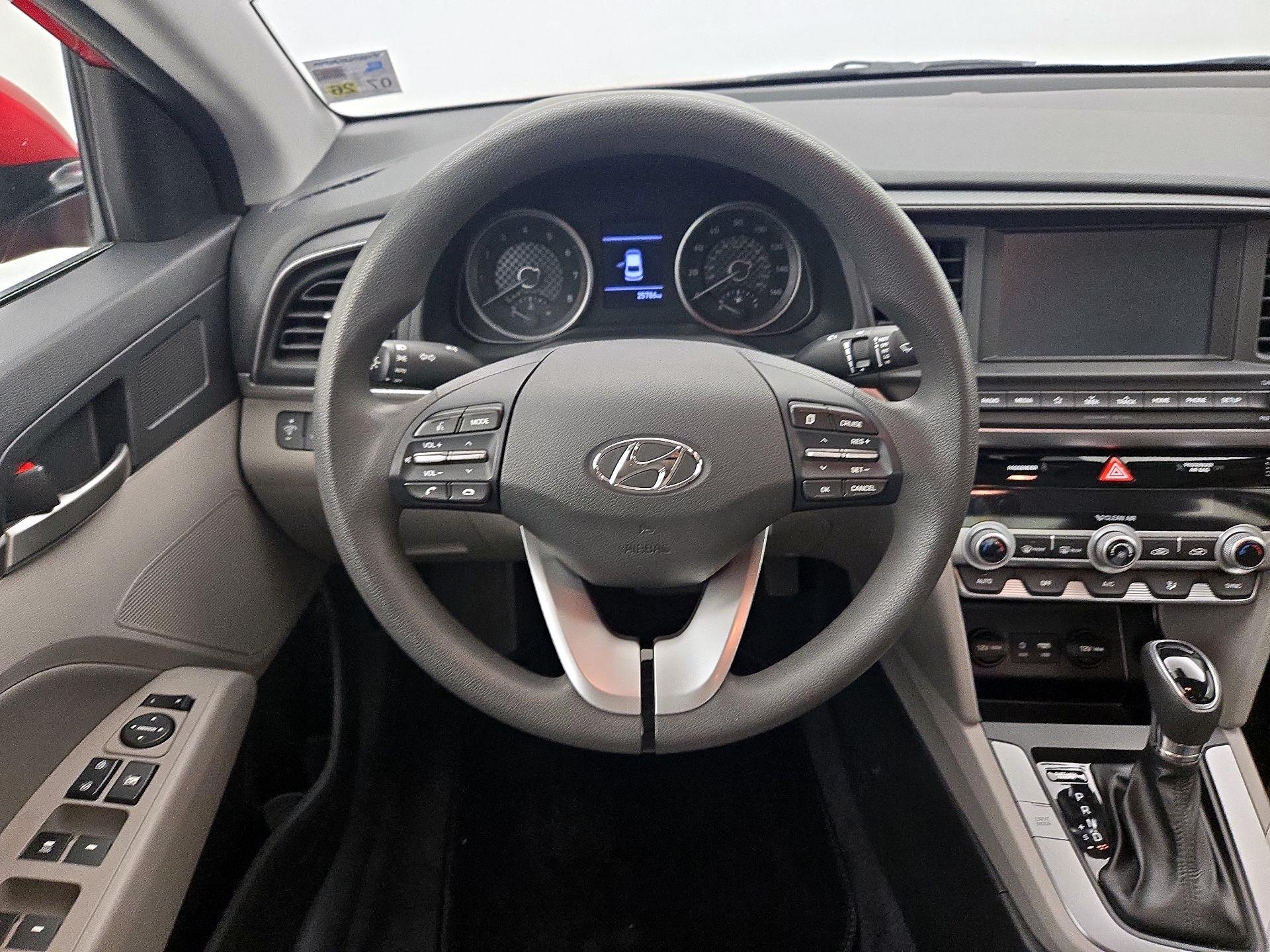 Thumbnail: 2020 Hyundai Elantra - 10