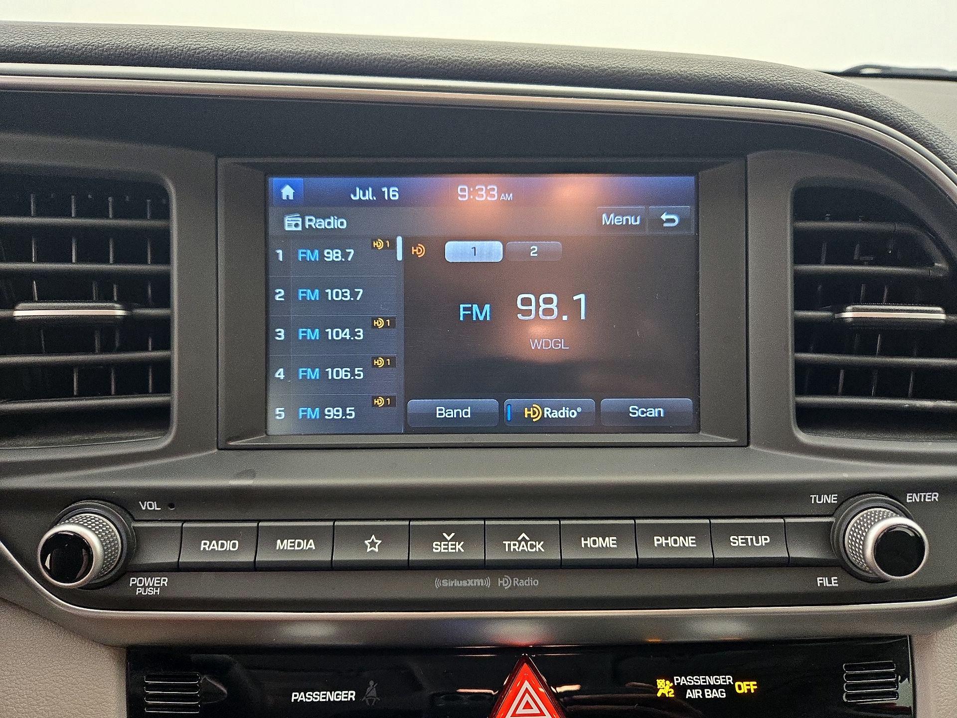 Thumbnail: 2020 Hyundai Elantra - 15
