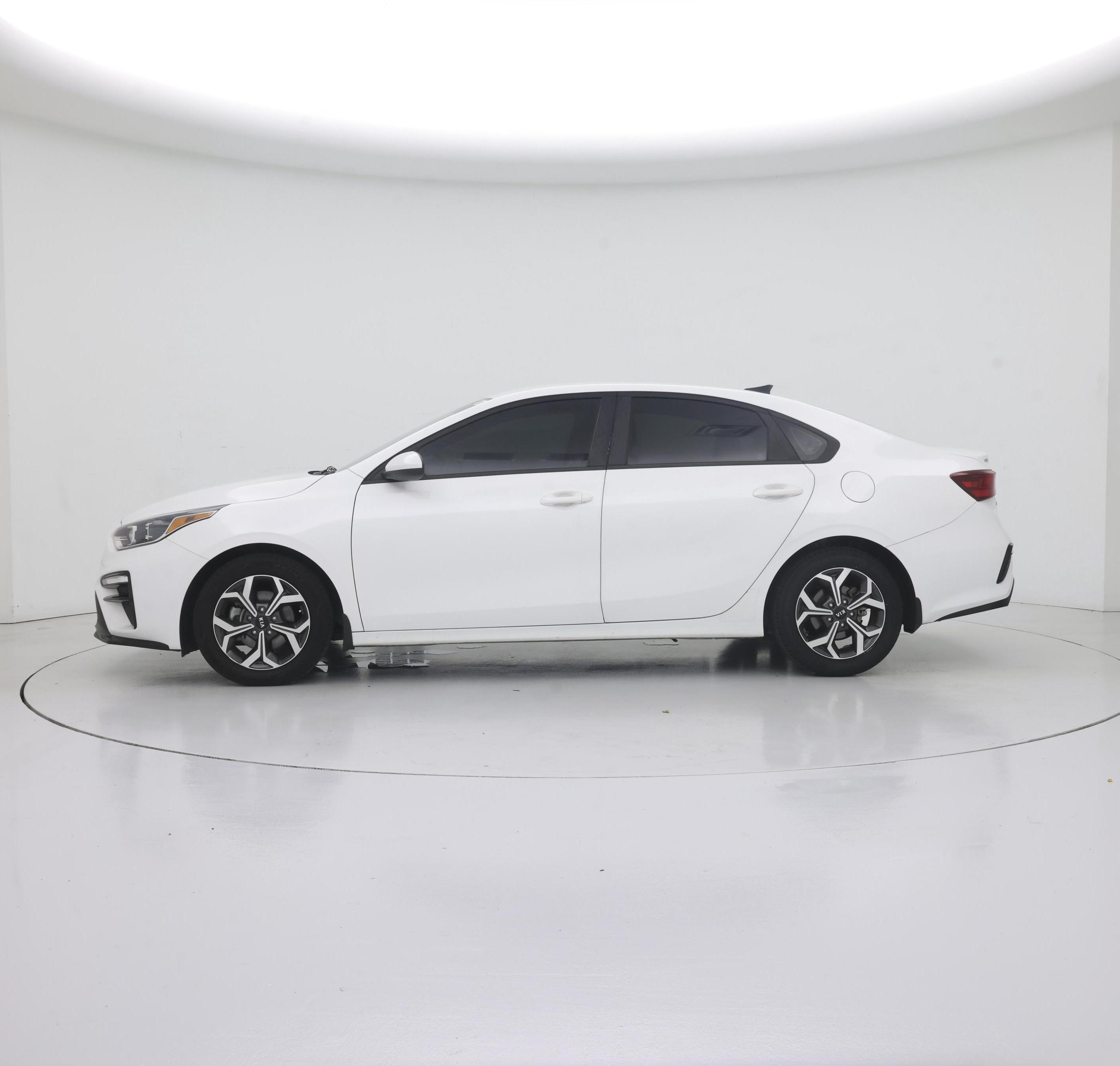 Thumbnail: 2021 Kia Forte - 3