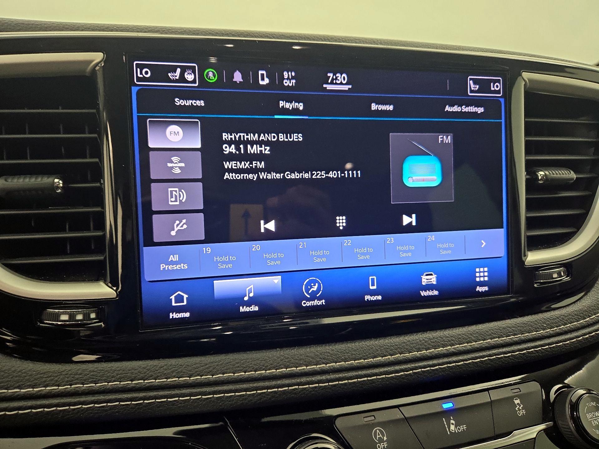 Thumbnail: 2022 Chrysler Pacifica - 15