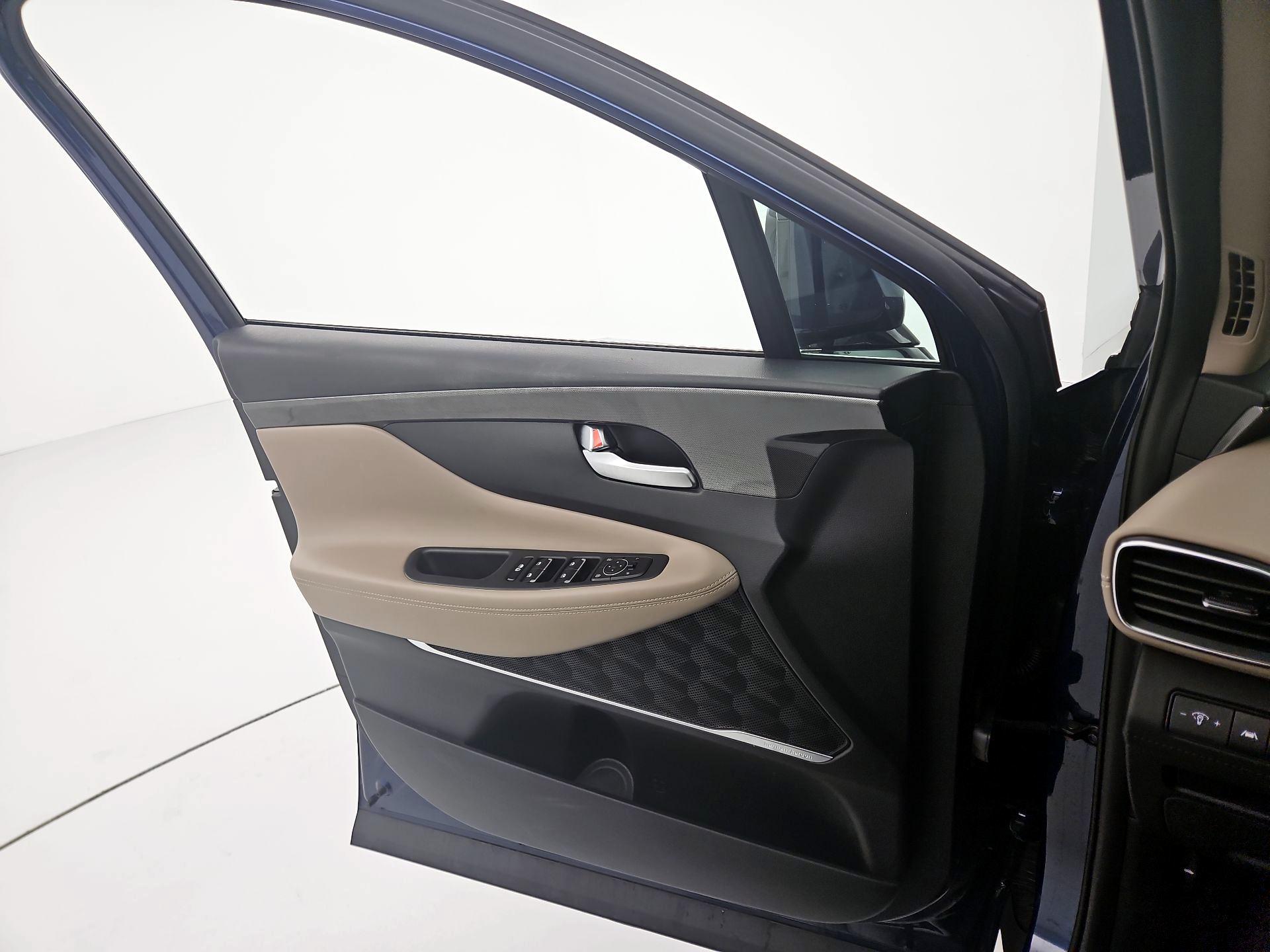Thumbnail: 2023 Hyundai Santa Fe - 12