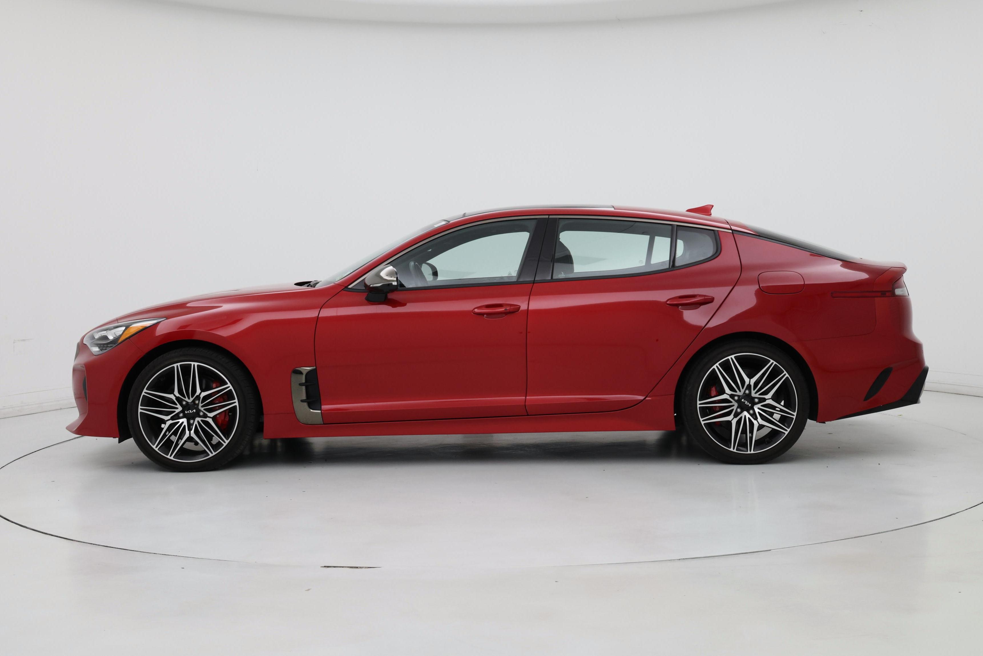 Thumbnail: 2022 Kia Stinger - 3
