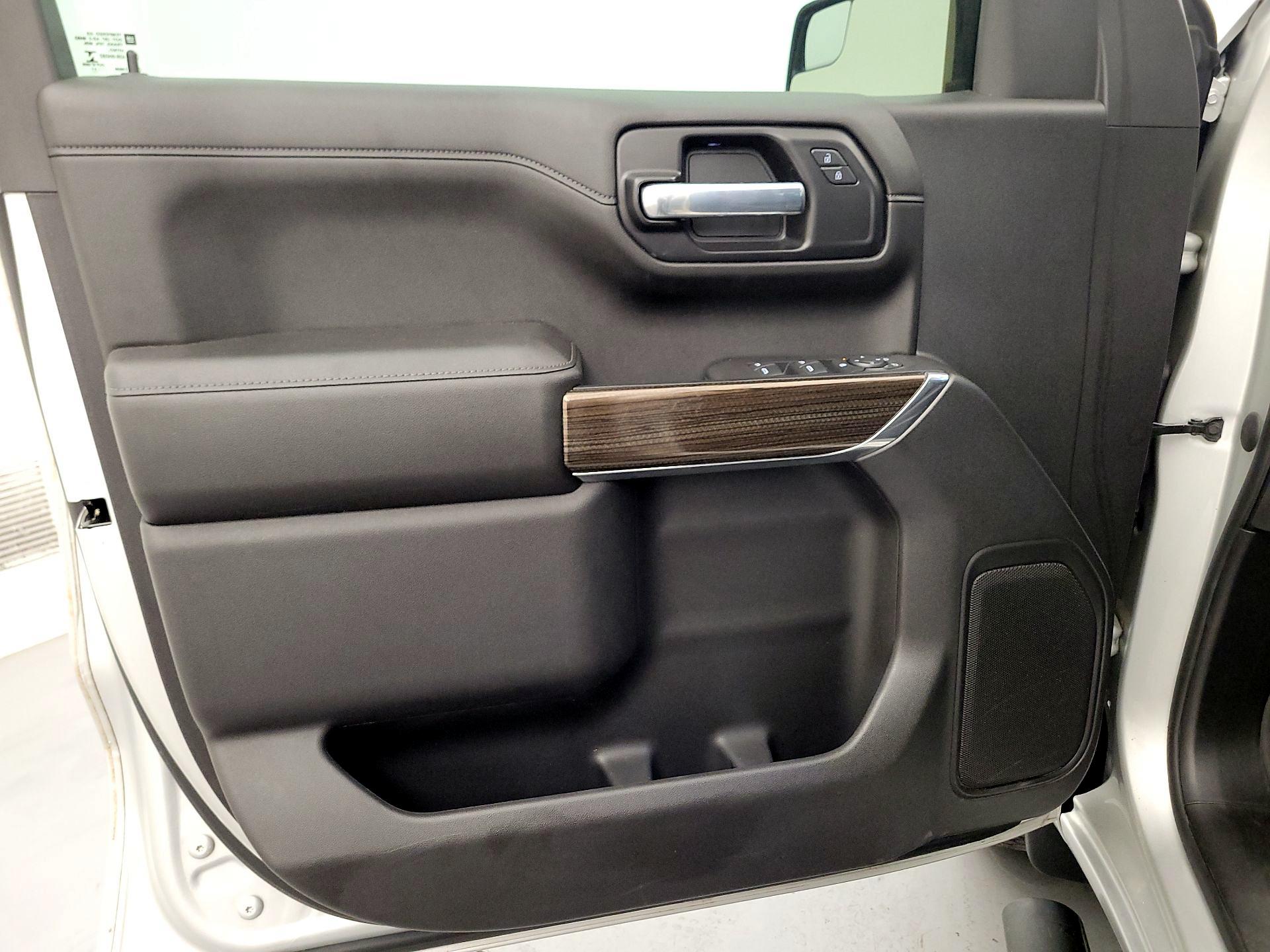 Thumbnail: 2021 Chevrolet Silverado 1500 - 12