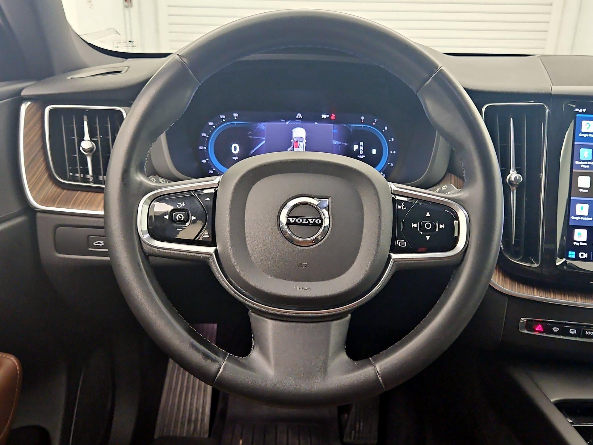 Thumbnail: 2023 Volvo XC60 - 10