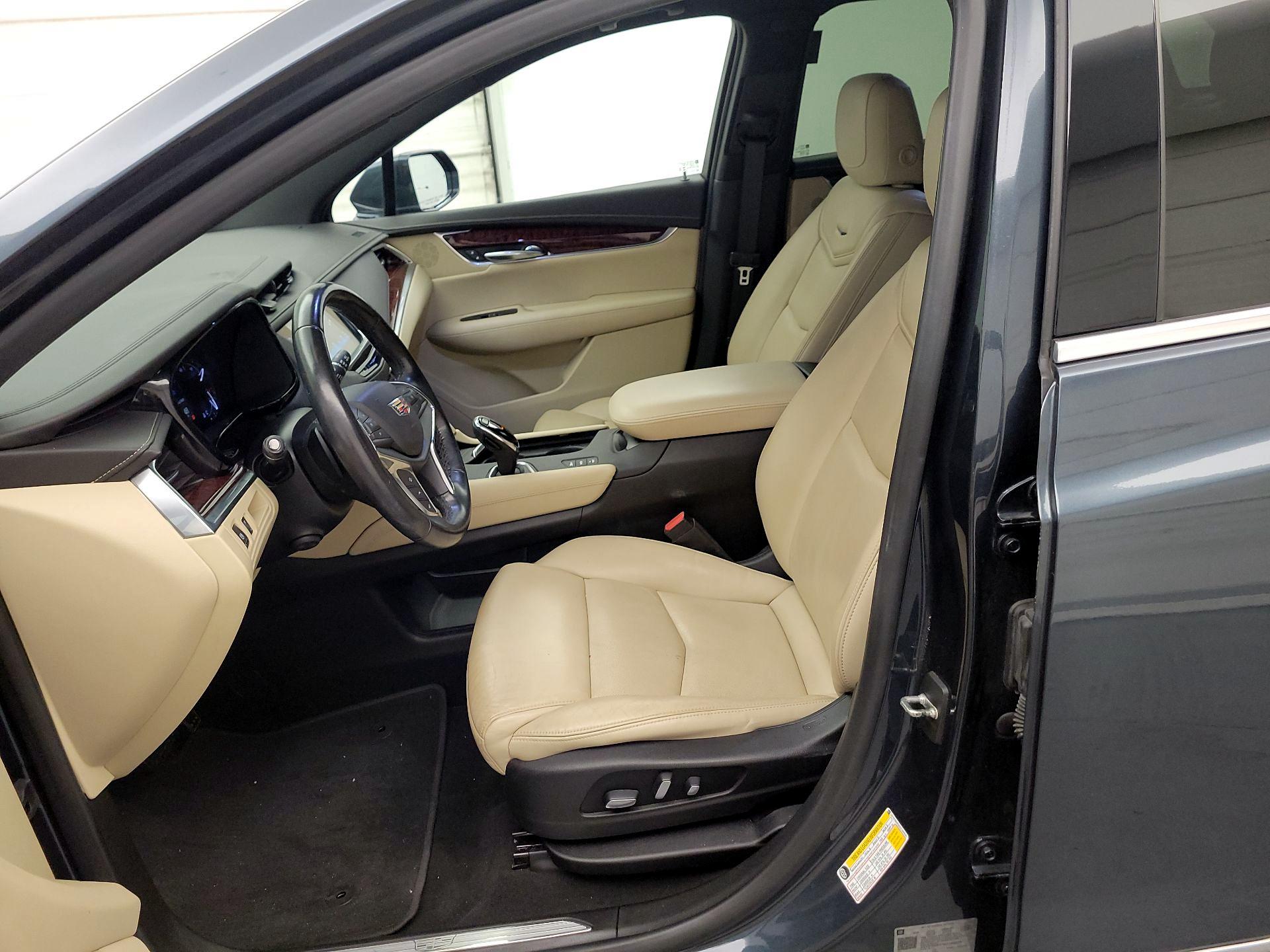 Thumbnail: 2019 Cadillac XT5 - 11