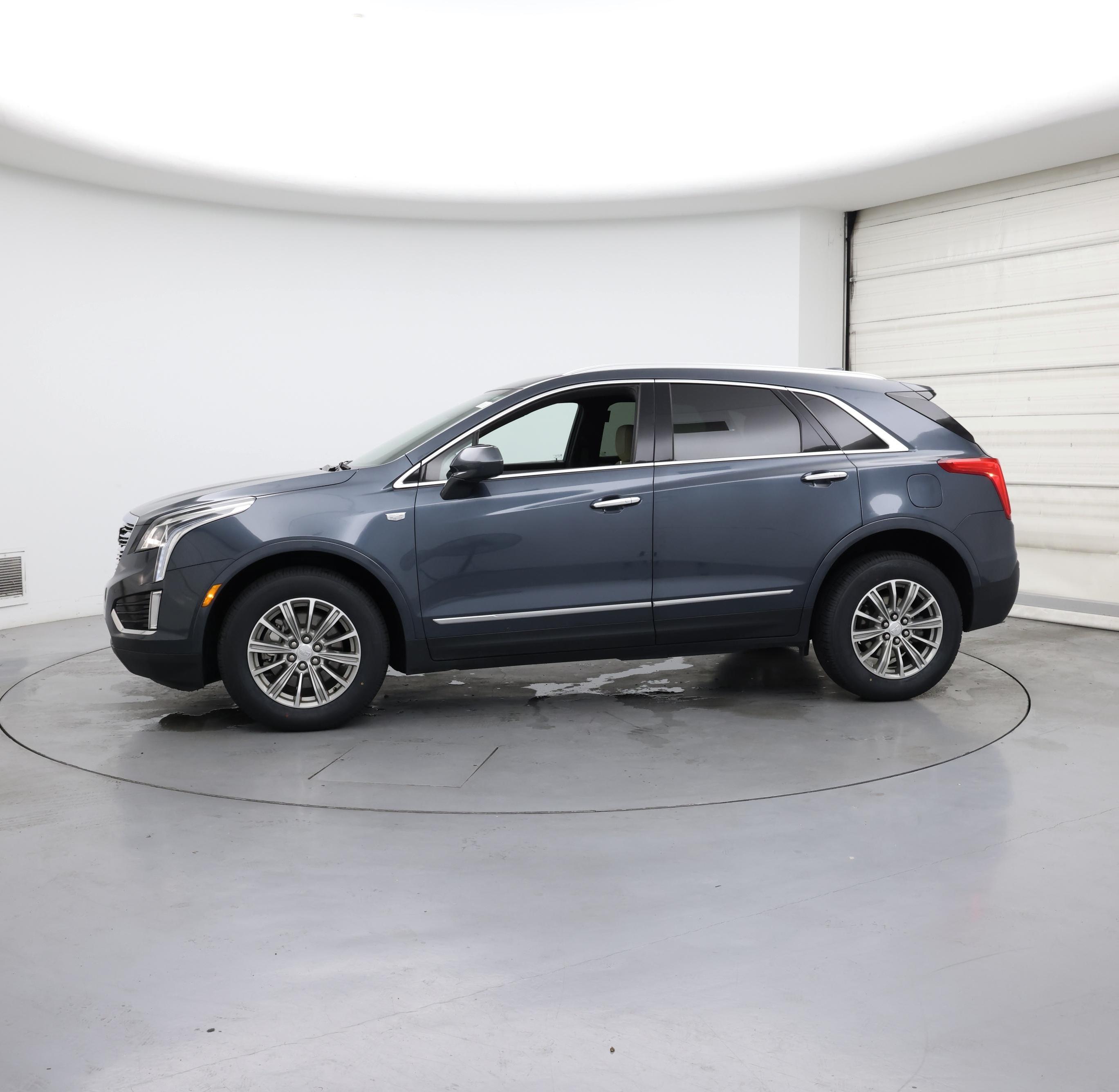Thumbnail: 2019 Cadillac XT5 - 3