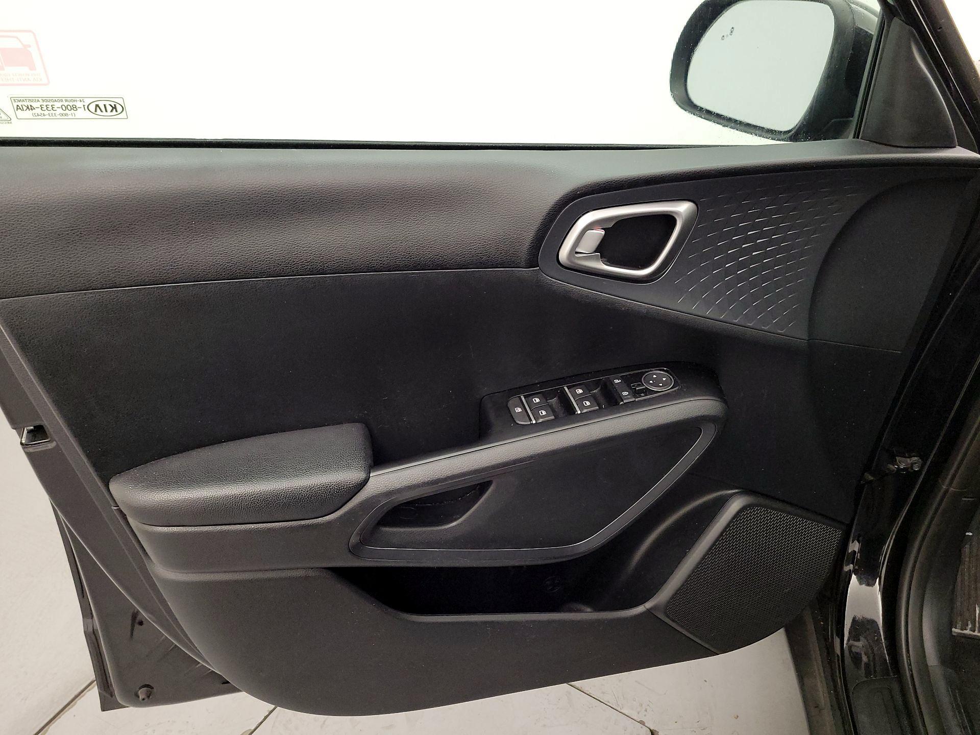 Thumbnail: 2021 Kia Soul - 12