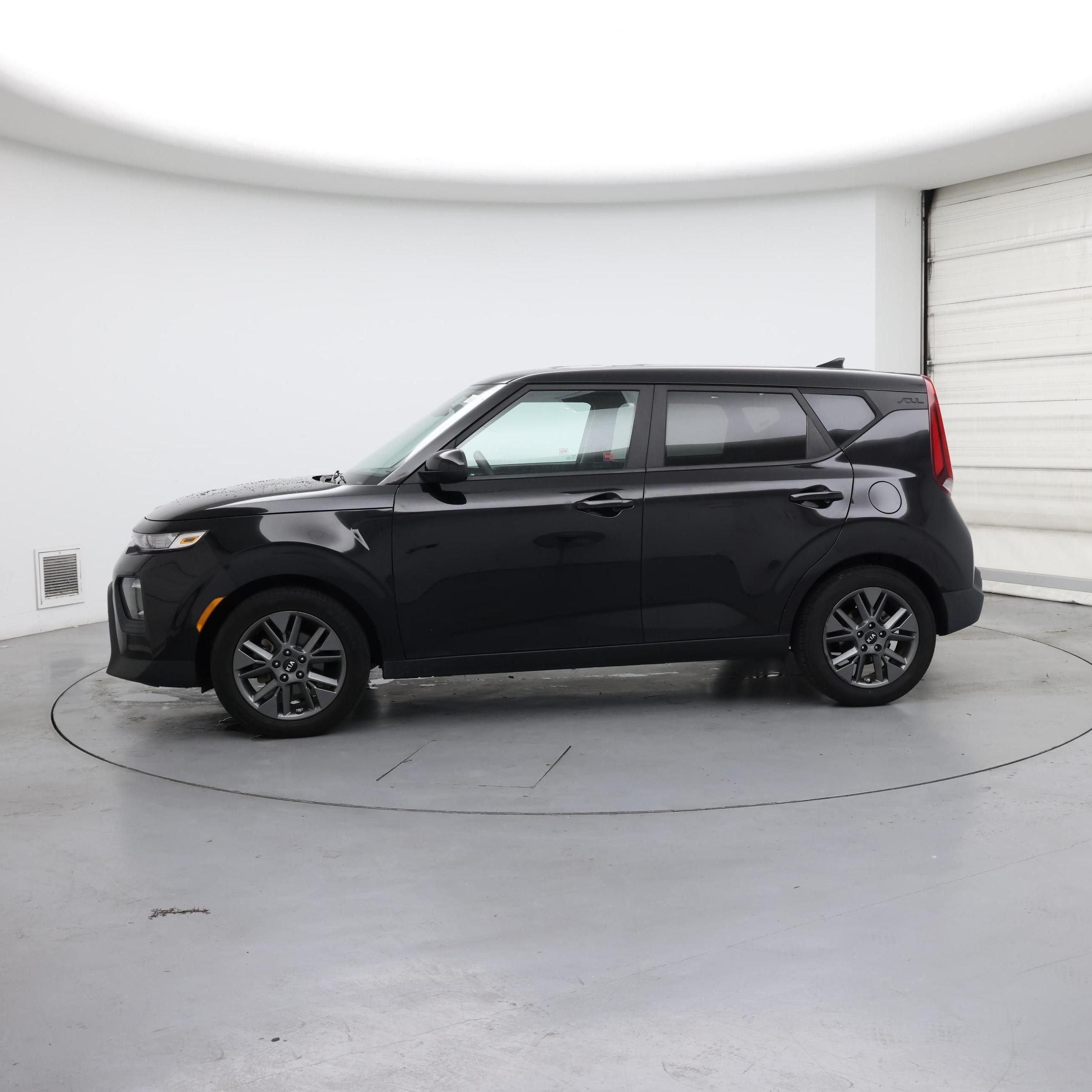 Thumbnail: 2021 Kia Soul - 3