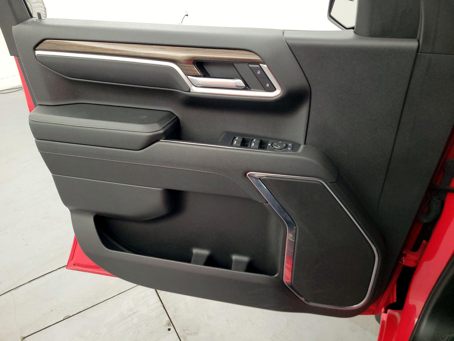 Thumbnail: 2023 Chevrolet Silverado 1500 - 12